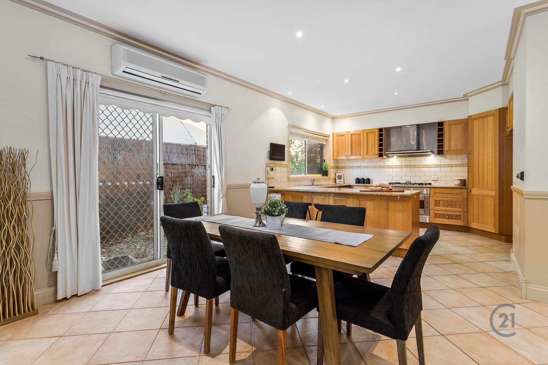 32 Thomas Carr Drive, Tarneit, VIC, 3029, Tarneit - Thumbnail 8