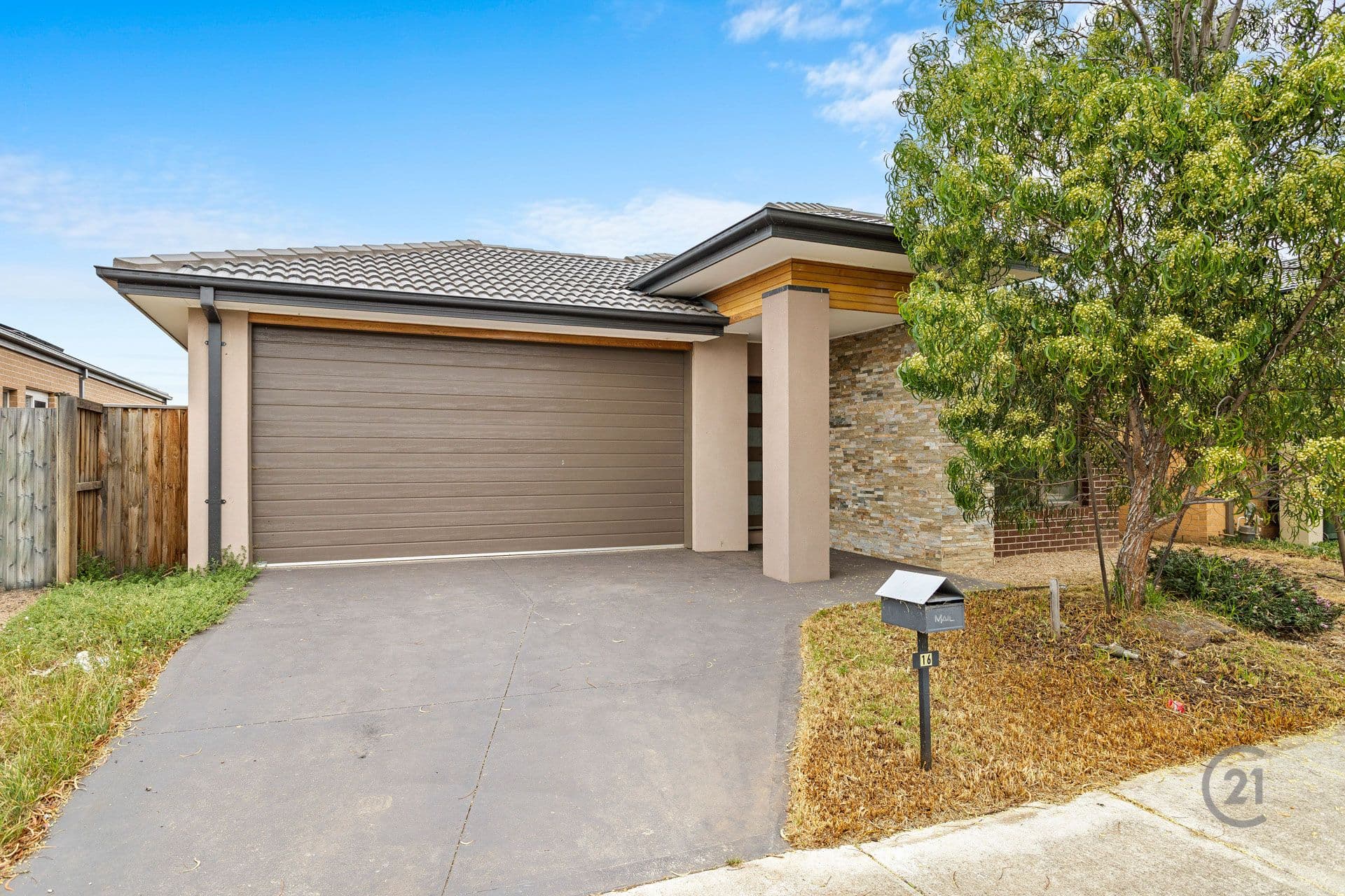 16 Chamberlain Way, Williams Landing, VIC, 3027, Williams Landing - Thumbnail 2