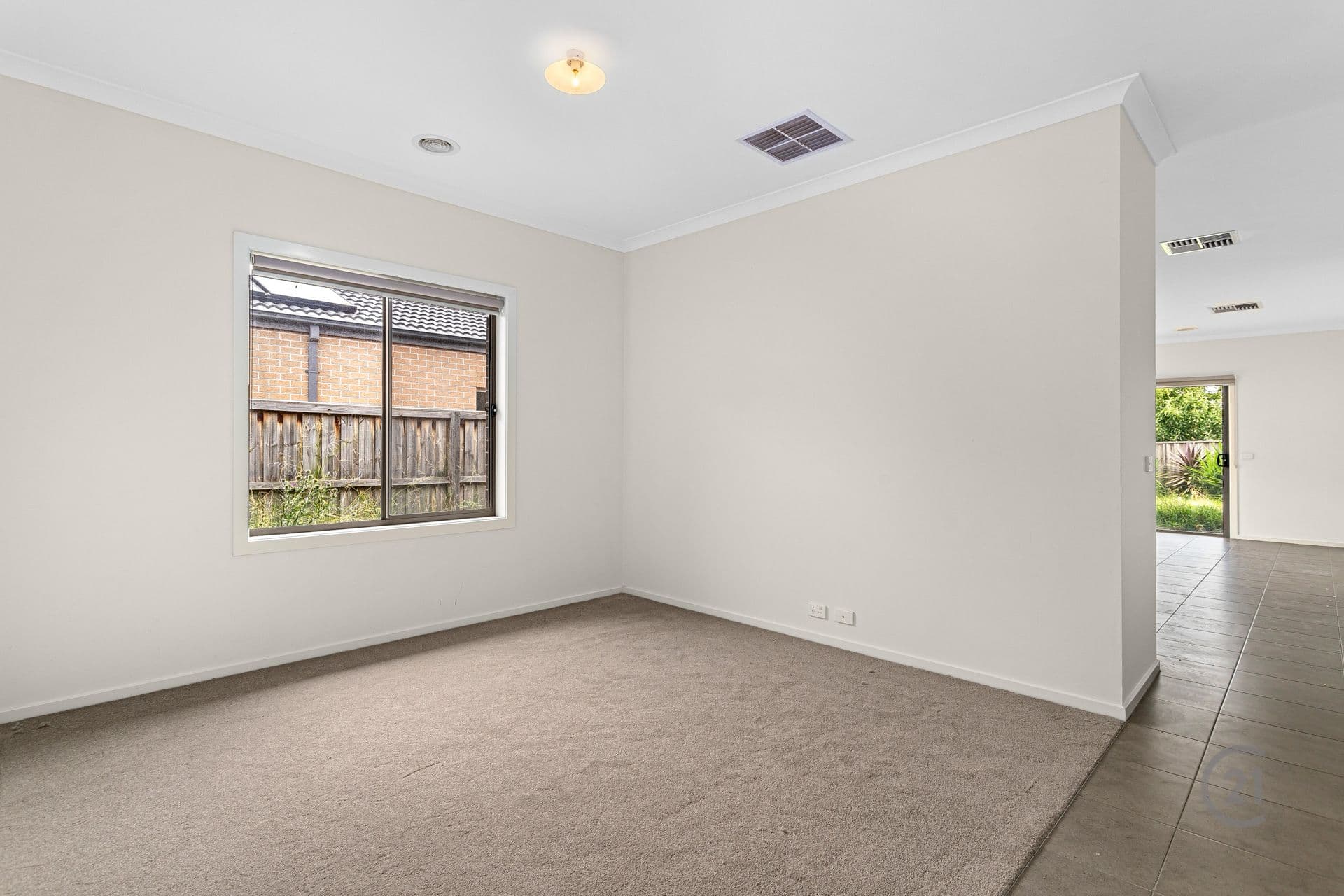 16 Chamberlain Way, Williams Landing, VIC, 3027, Williams Landing - Thumbnail 3