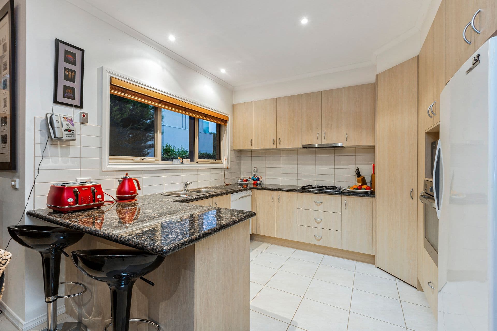 19 Times Square, Sanctuary Lakes, VIC, 3030, Point Cook - Thumbnail 3