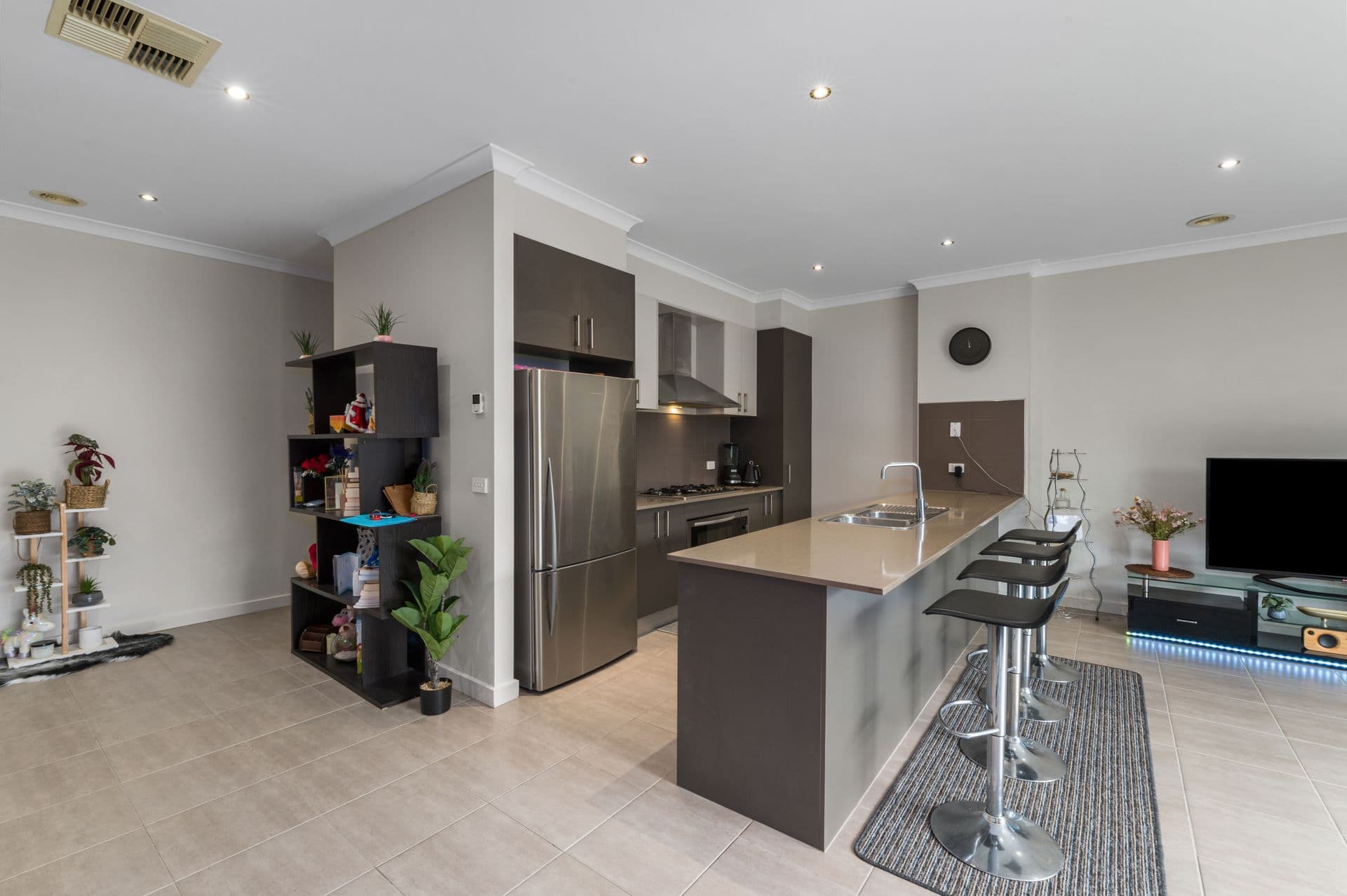 5a Kirkstead Grove, Craigieburn, VIC, 3064, Craigieburn - Thumbnail 6