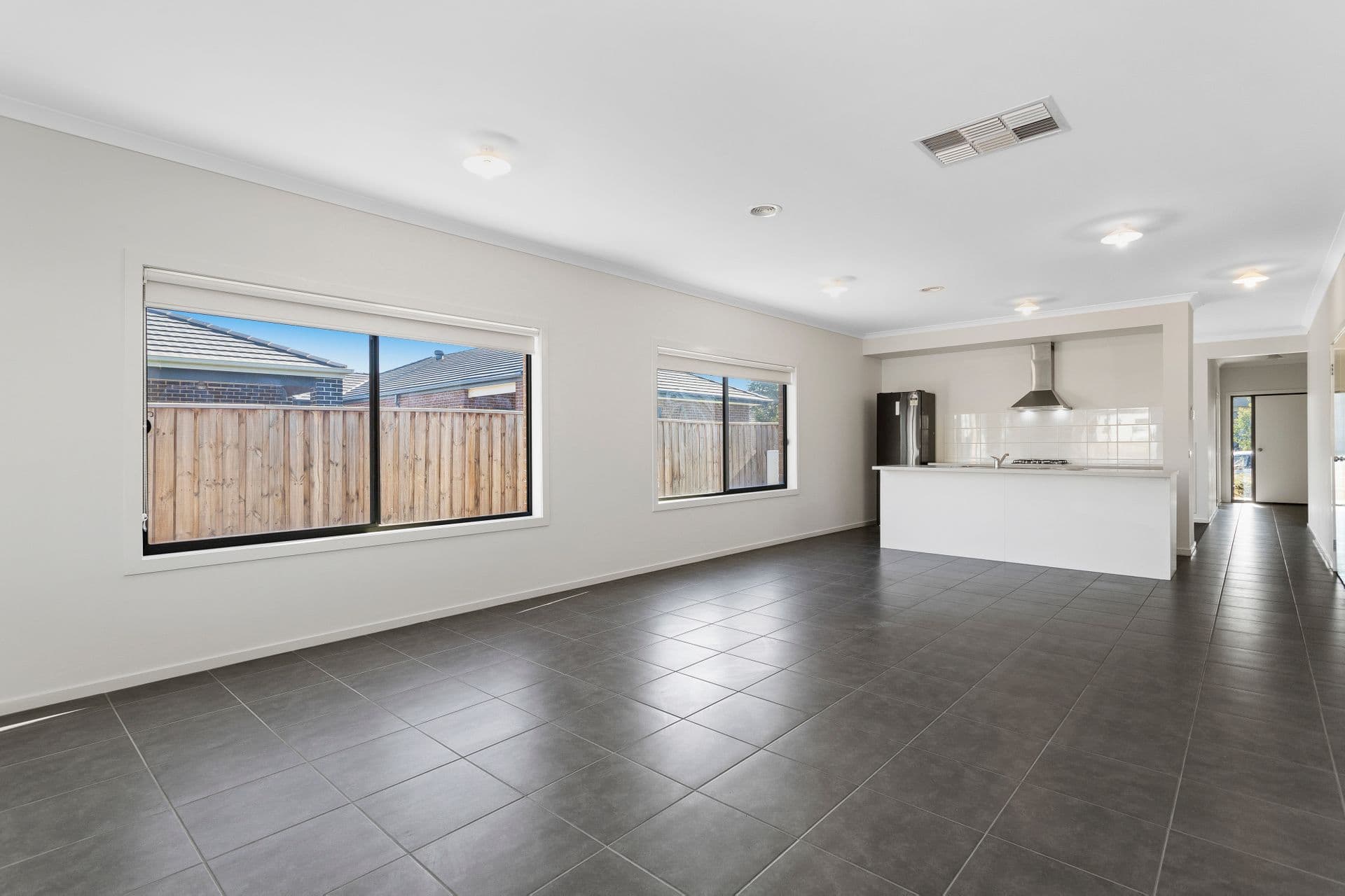 15 Bonhams Circuit, Manor Lakes, VIC, 3024, Manor Lakes - Thumbnail 5