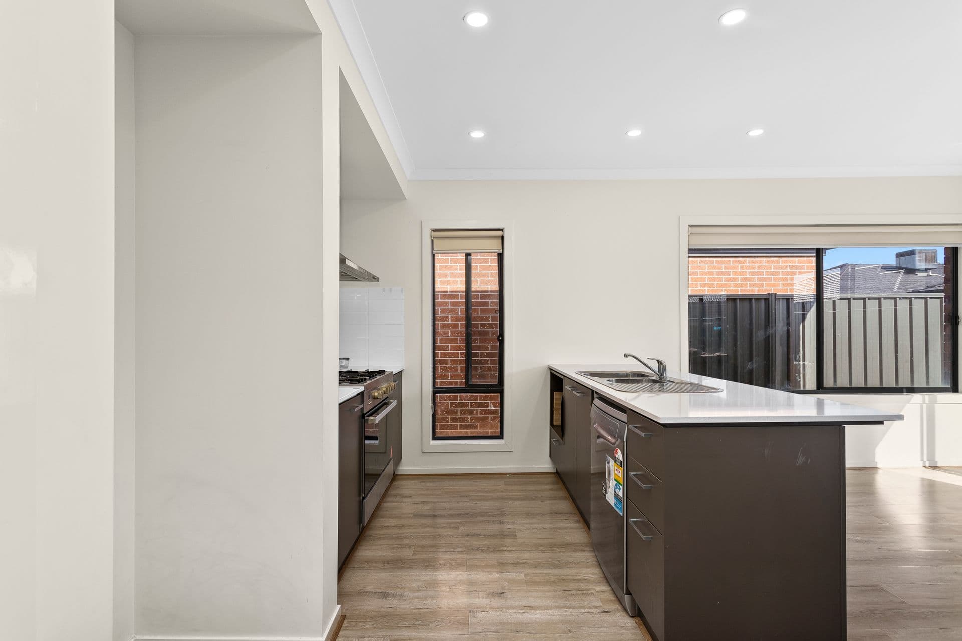4 Rathdowne Road, Werribee, VIC, 3030, Werribee - Thumbnail 7