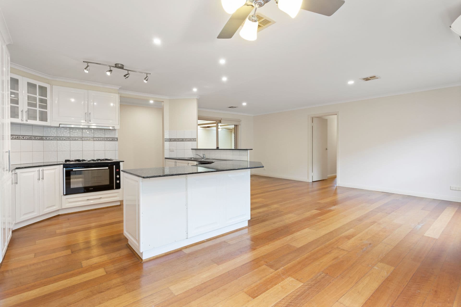 11 St Anthony Court, Seabrook, VIC, 3028, Seabrook - Thumbnail 5
