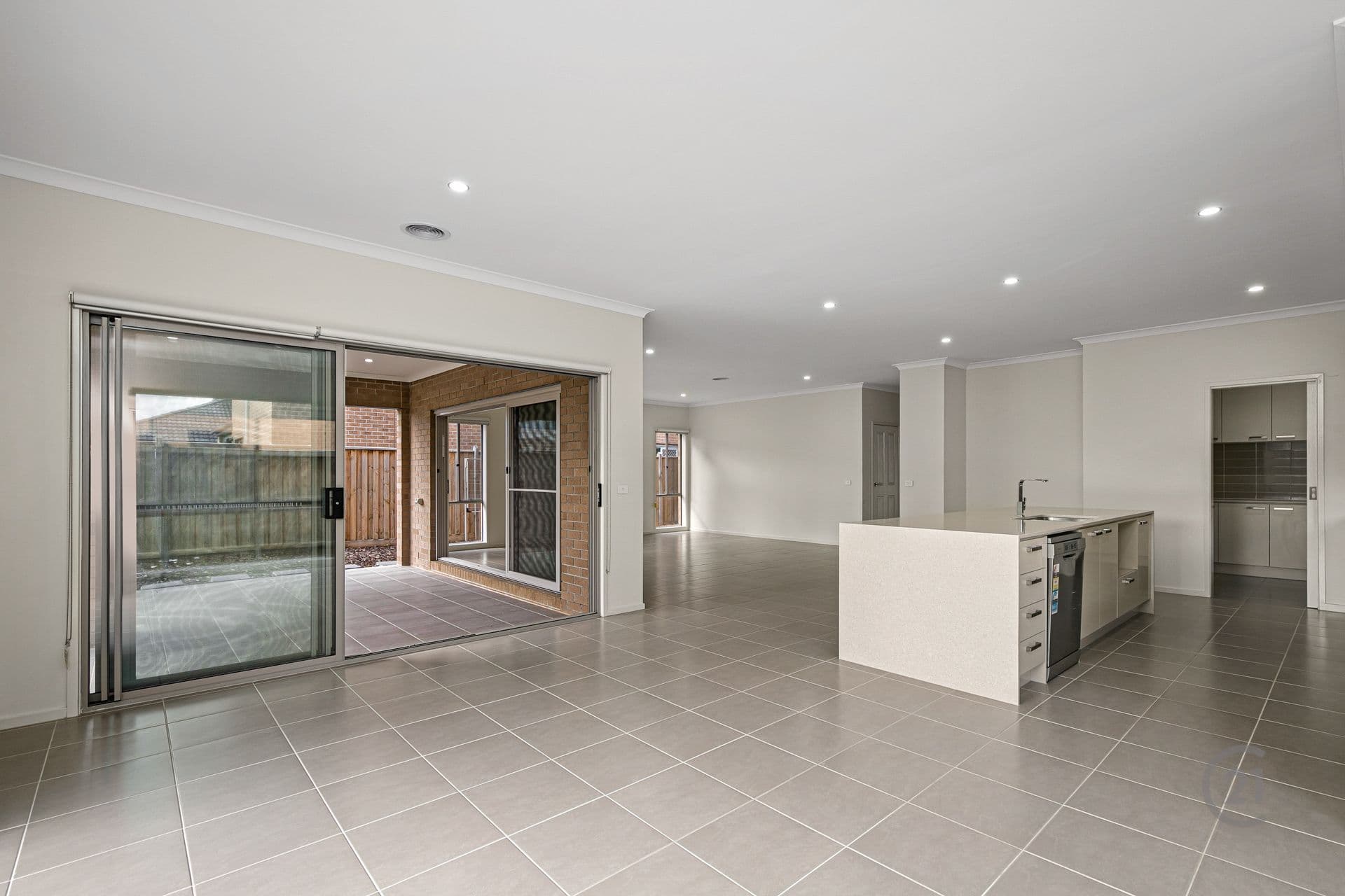 9 Creston Street, Point Cook, VIC, 3030, Point Cook - Thumbnail 5
