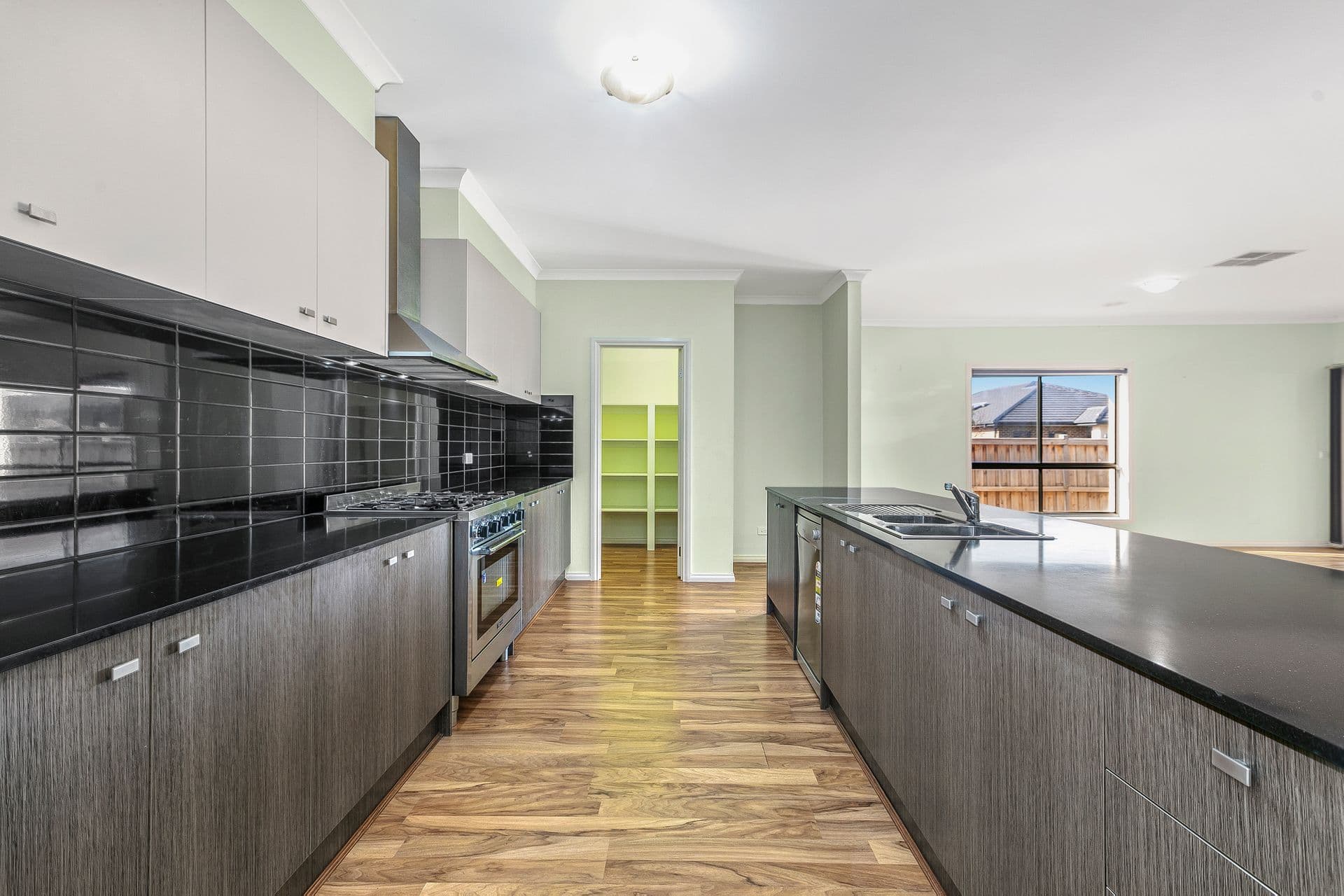 17 Halycon Street, Point Cook, VIC, 3030, Point Cook - Thumbnail 5
