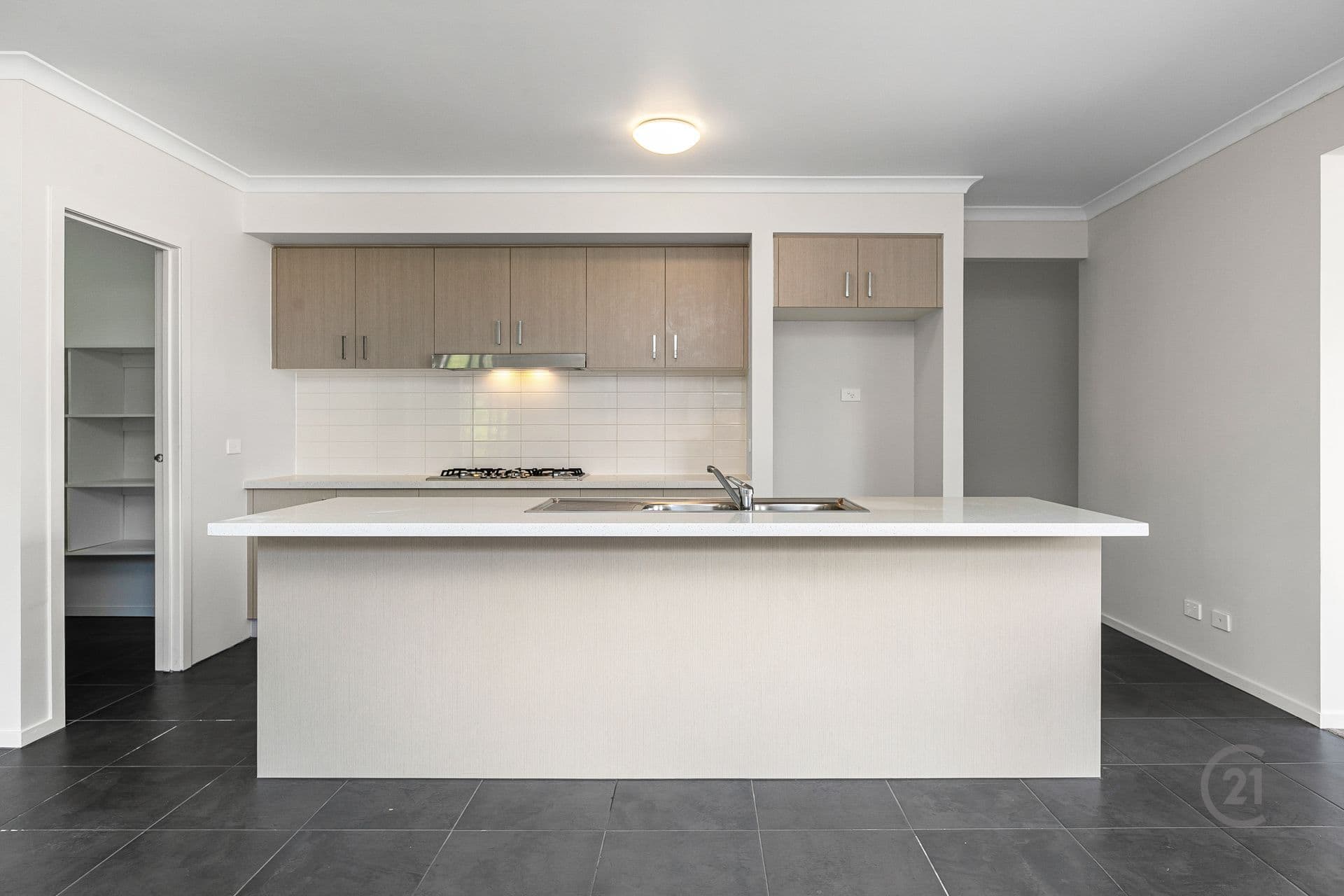 10 Ostend Crescent, Point Cook, VIC, 3030, Point Cook - Thumbnail 8