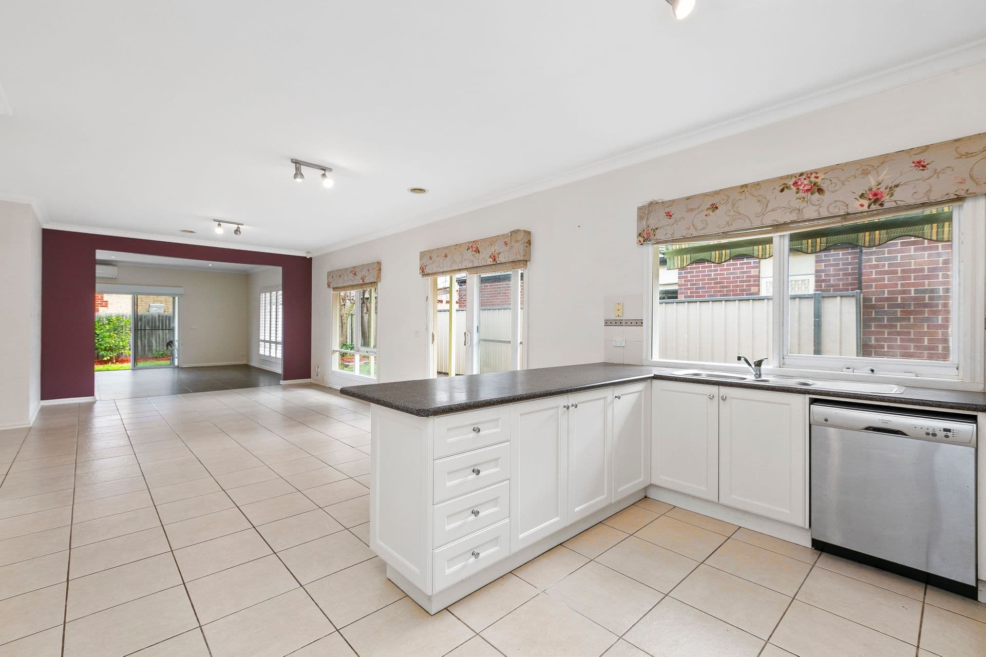 4 Tivoli Street, Point Cook, VIC, 3030, Point Cook - Thumbnail 2