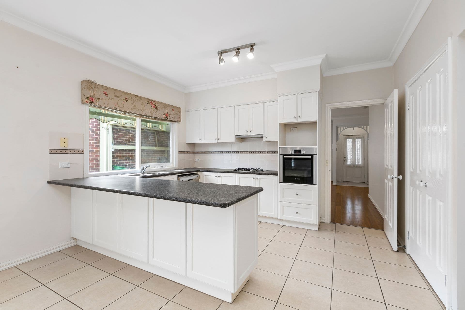 4 Tivoli Street, Point Cook, VIC, 3030, Point Cook - Thumbnail 5
