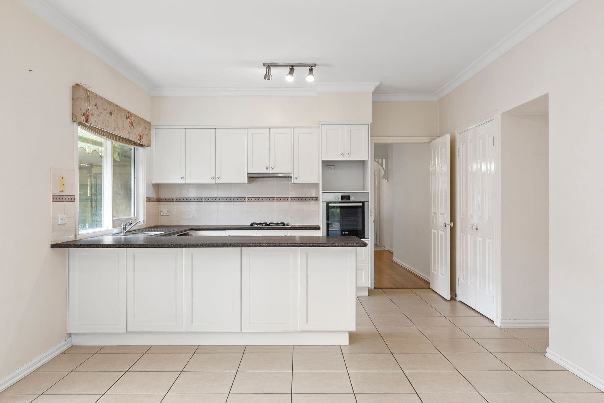 4 Tivoli Street, Point Cook, VIC, 3030, Point Cook - Thumbnail 7
