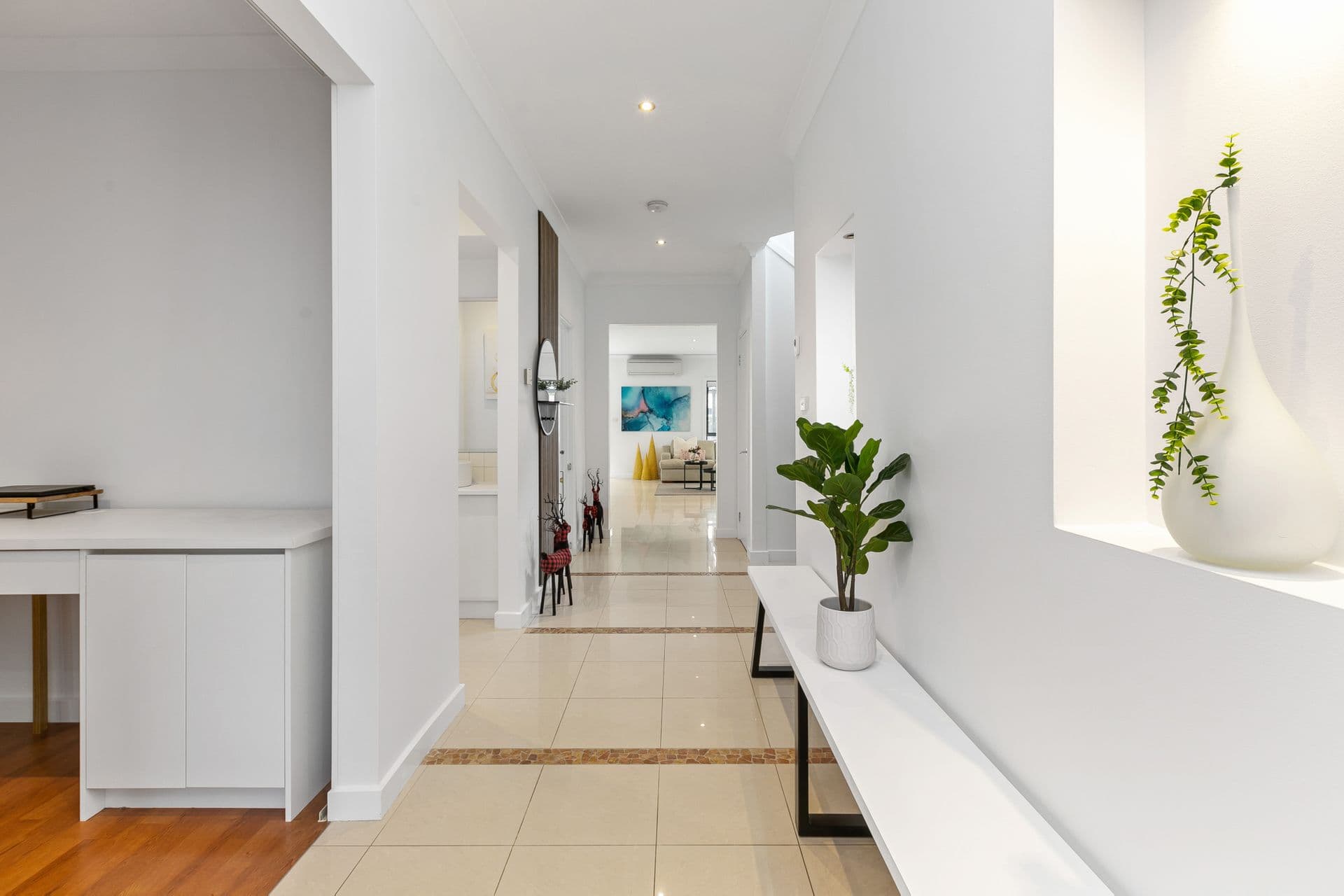 7 Barkly Close, Caroline Springs, VIC, 3023, Caroline Springs - Thumbnail 3