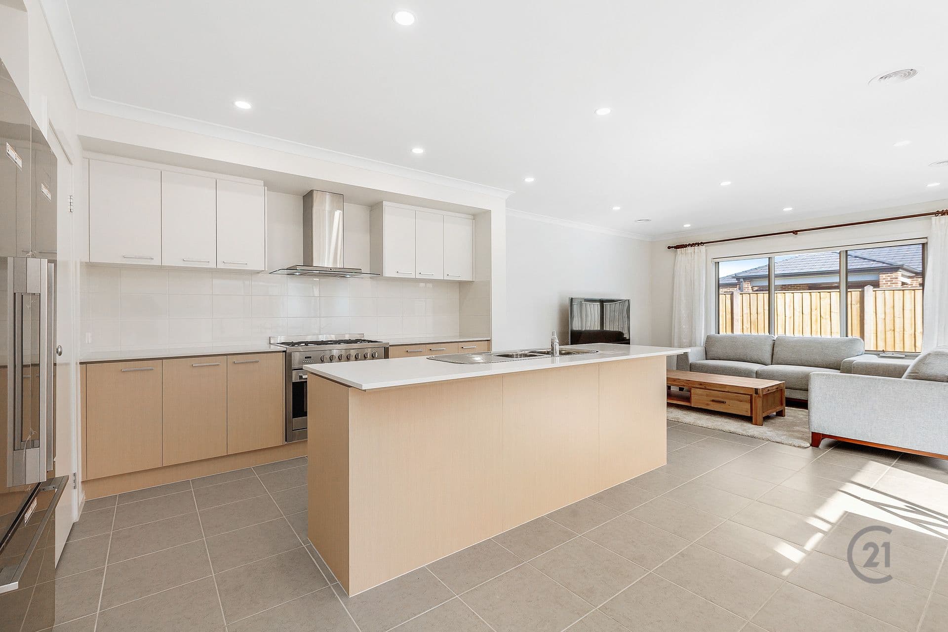 6 Hutchence Drive, Point Cook, VIC, 3030, Point Cook - Thumbnail 4