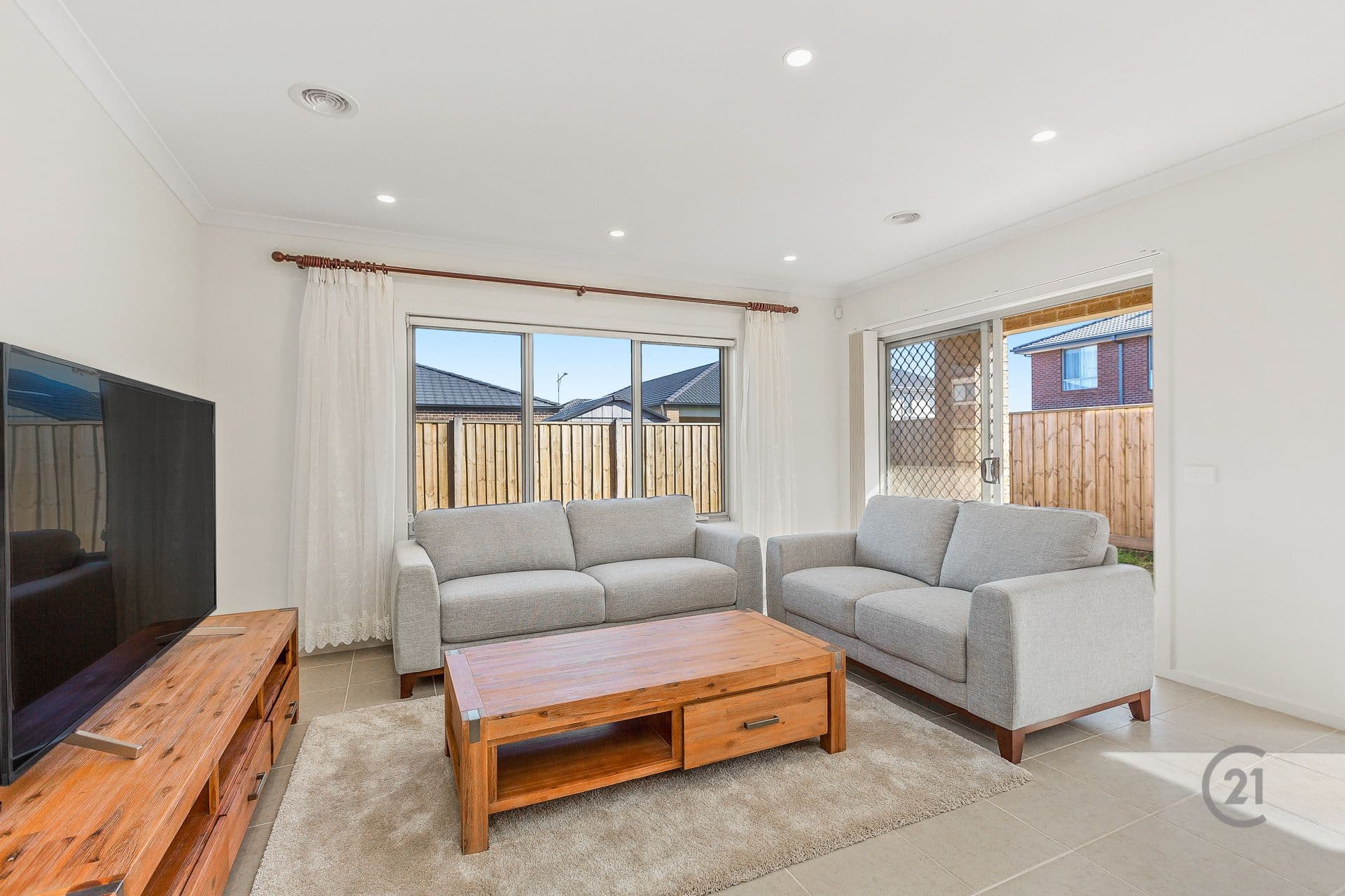 6 Hutchence Drive, Point Cook, VIC, 3030, Point Cook - Thumbnail 8