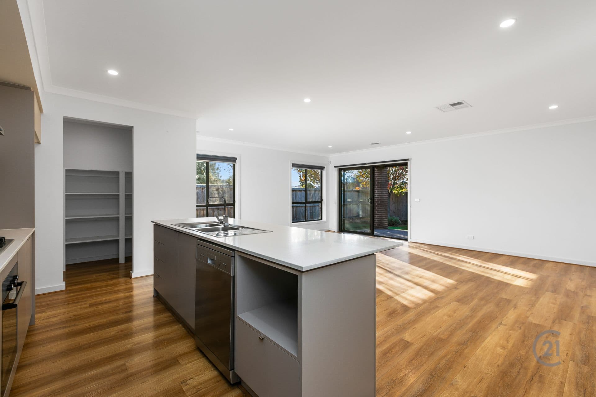 3 Mirka Way, Point Cook, VIC, 3030, Point Cook - Thumbnail 5