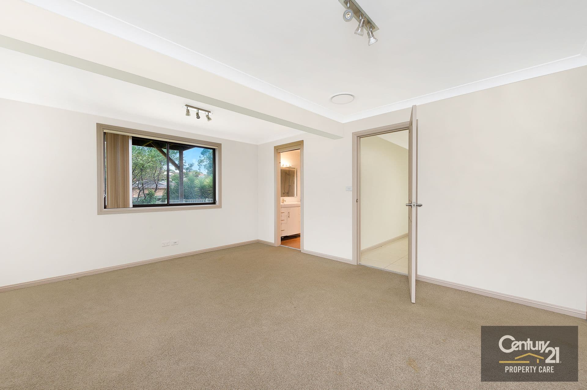 39 Ardrossan Crescent, St Andrews, NSW, 2566, St Andrews - Thumbnail 7