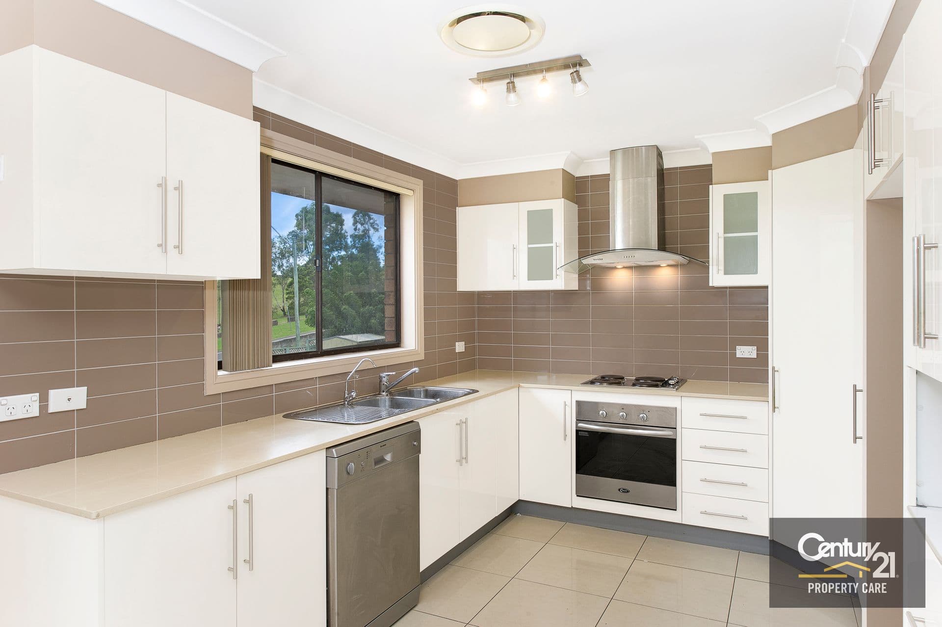 39 Ardrossan Crescent, St Andrews, NSW, 2566, St Andrews - Thumbnail 2
