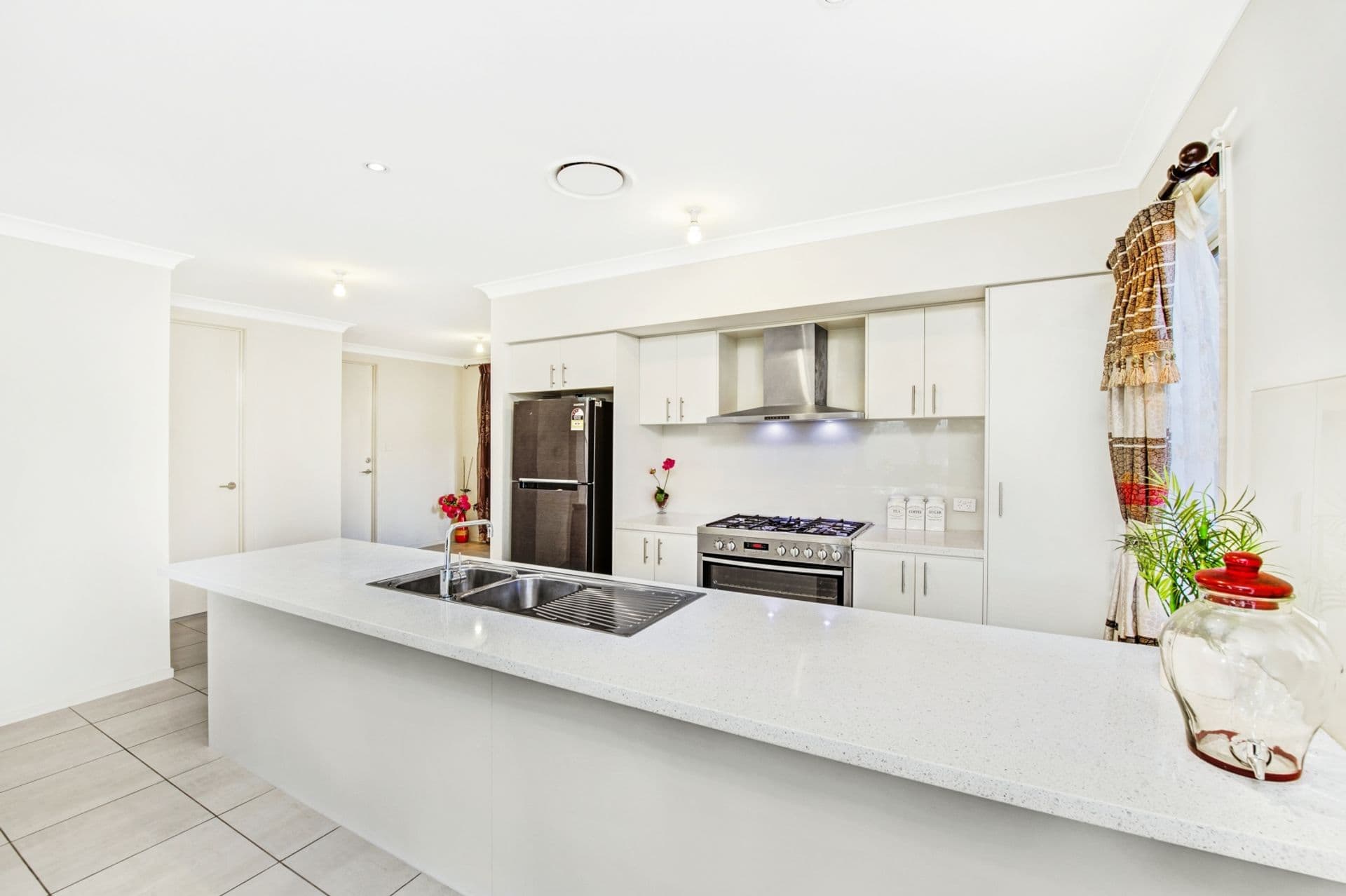 16 Bartle Ave, Minto, NSW, 2566, Minto - Thumbnail 3