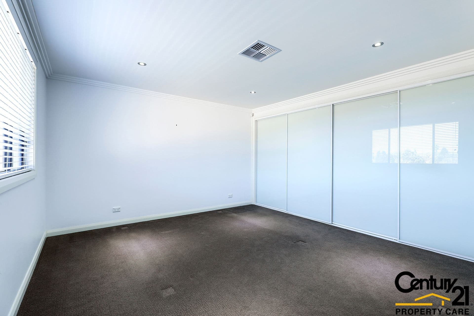 6 Norton Place, Minto, NSW, 2566, Minto - Thumbnail 6