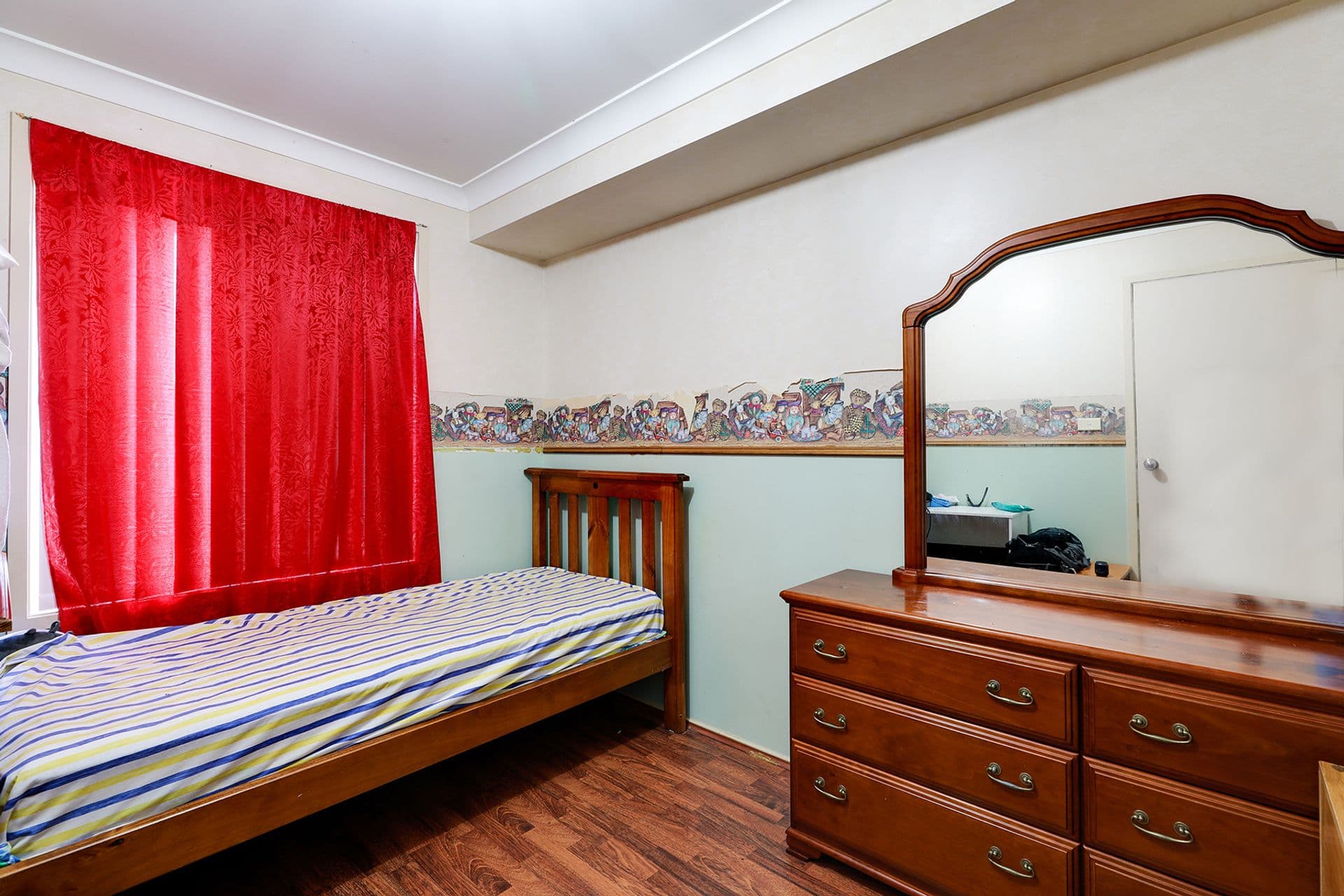 10 Stockalls Place, Minto, NSW, 2566, Minto - Thumbnail 4