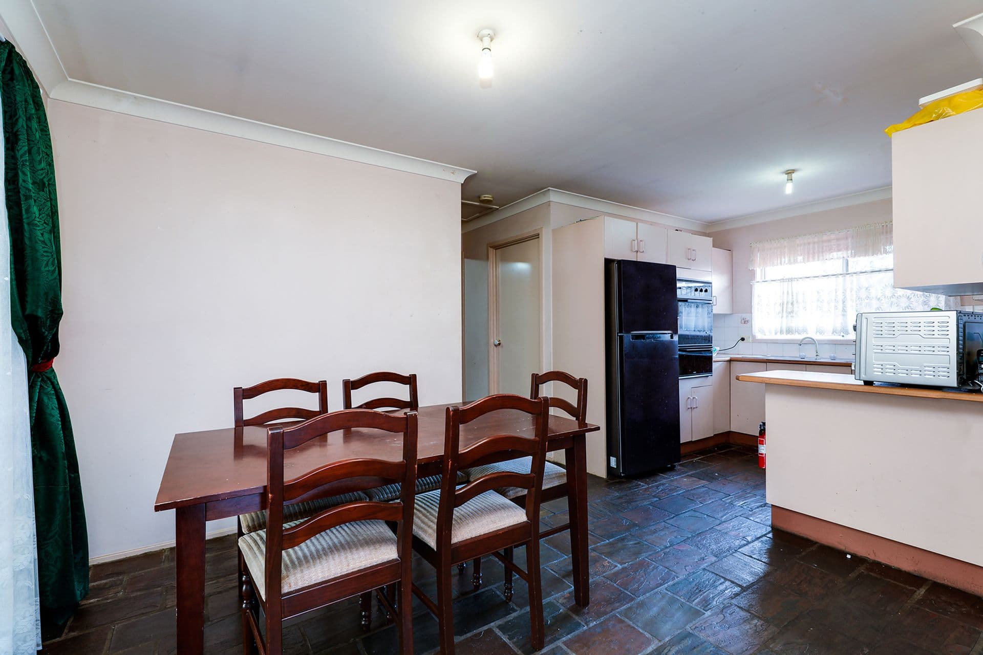 10 Stockalls Place, Minto, NSW, 2566, Minto - Thumbnail 5