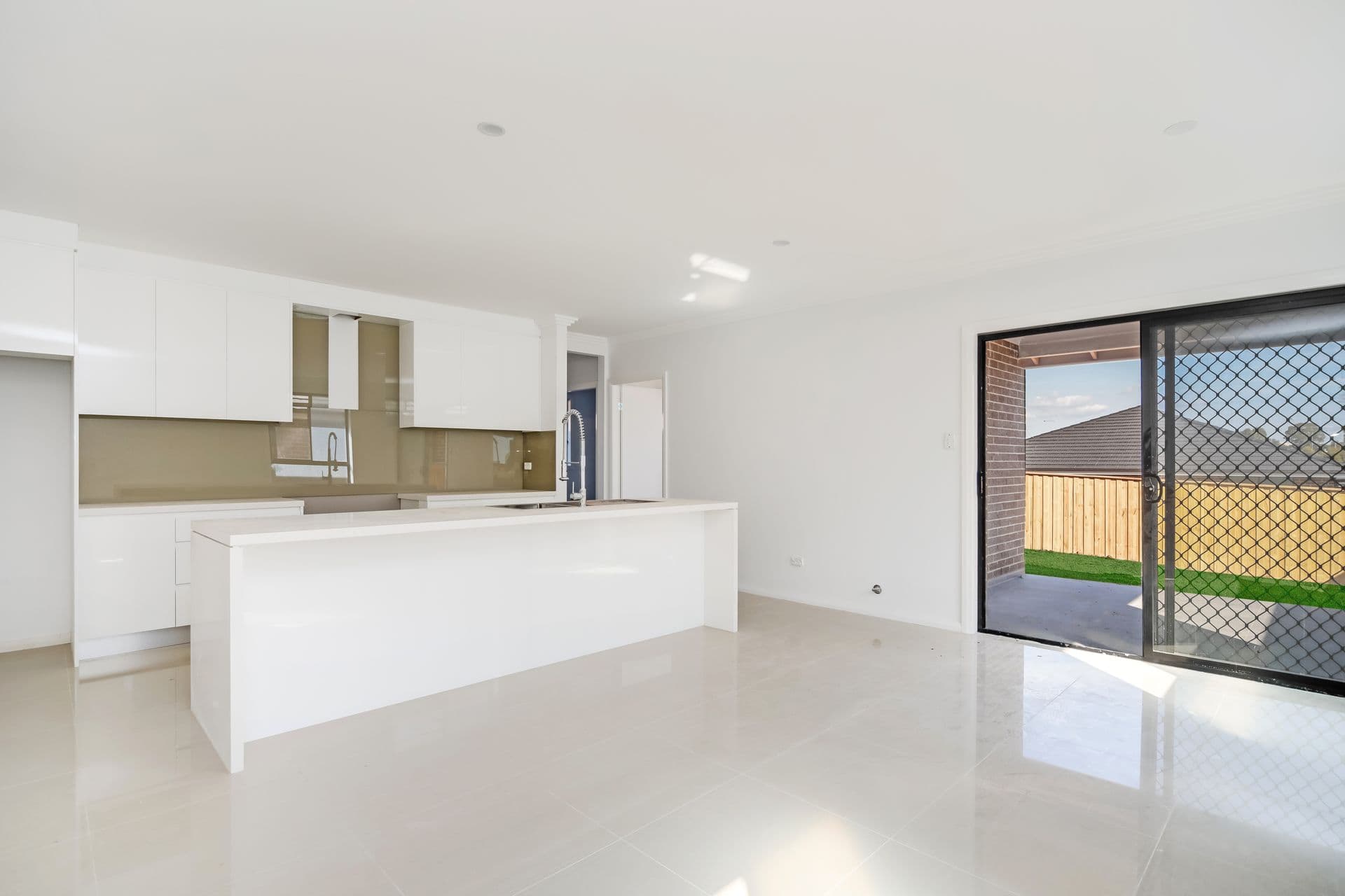 6  McClintock Drive, Minto, NSW, 2566, Minto - Thumbnail 5