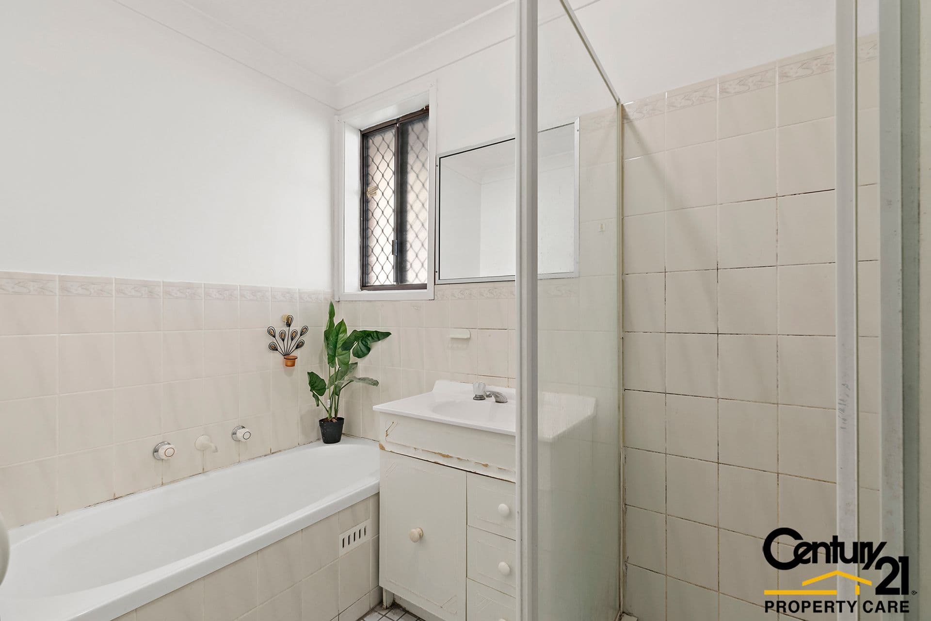 11 Merryweather Cl, Minto, NSW, 2566, Minto - Thumbnail 6
