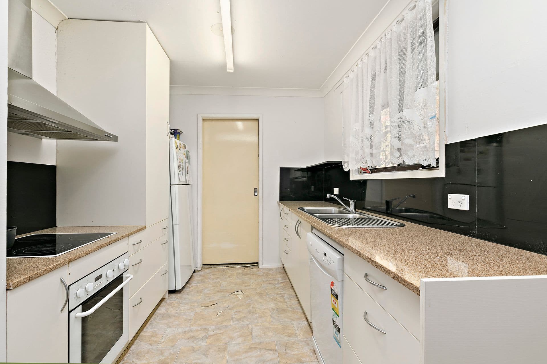 4 Barnes Street, Minto, NSW, 2566, Minto - Thumbnail 6