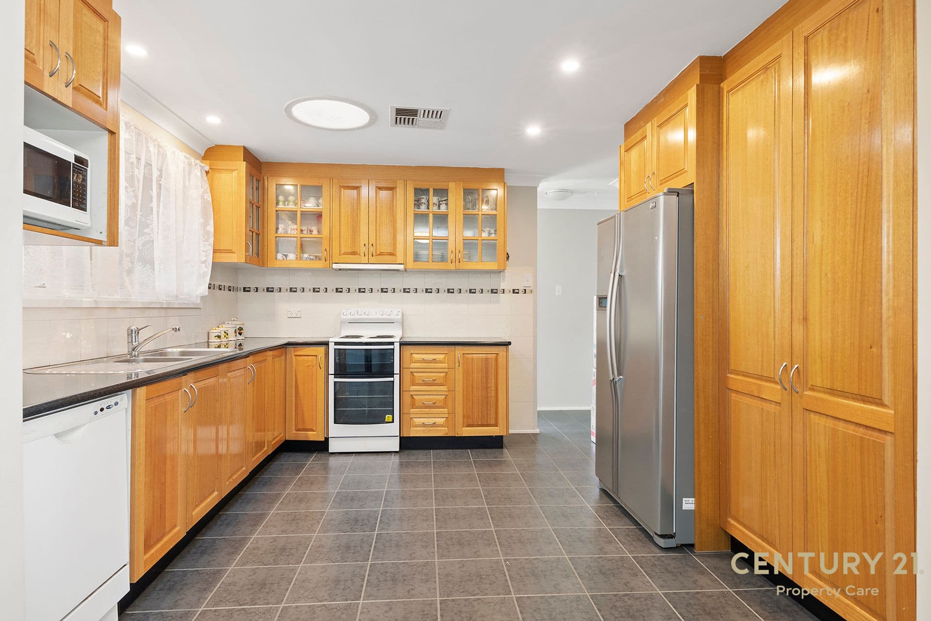 10 Campbell Close, Minto, NSW, 2566, Minto - Thumbnail 2
