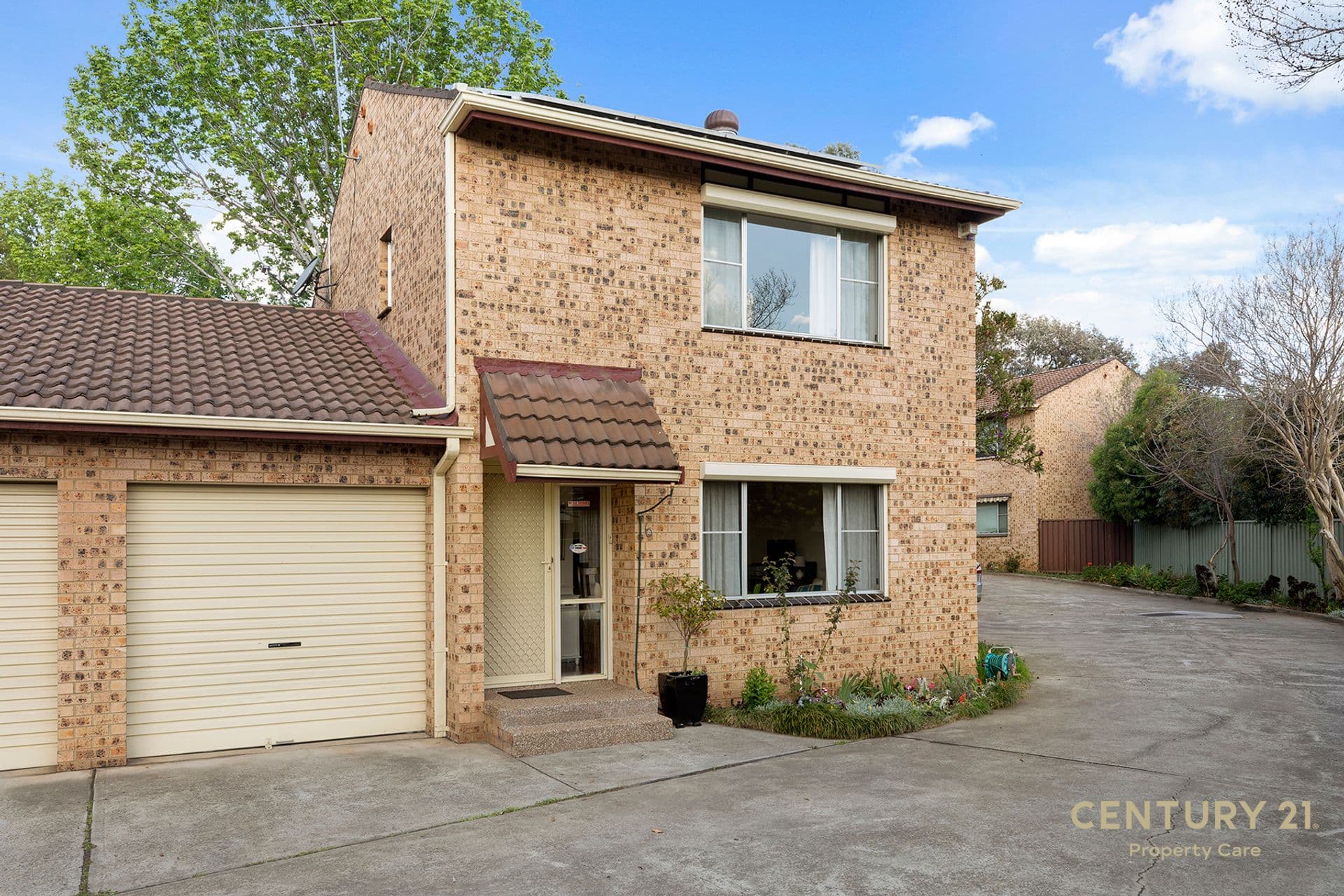 6/25 Surrey St, Minto, NSW, 2566, Minto - Thumbnail 2