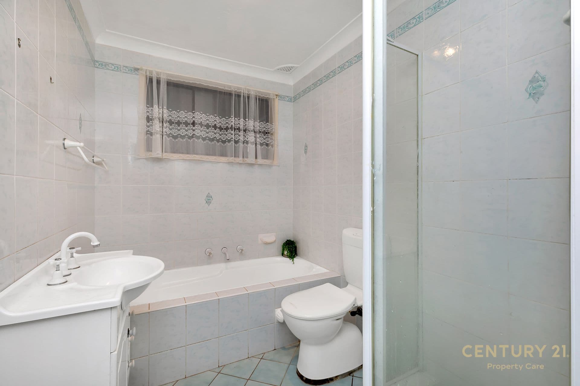 21 Benham Rd, Minto, NSW, 2566, Minto - Thumbnail 5