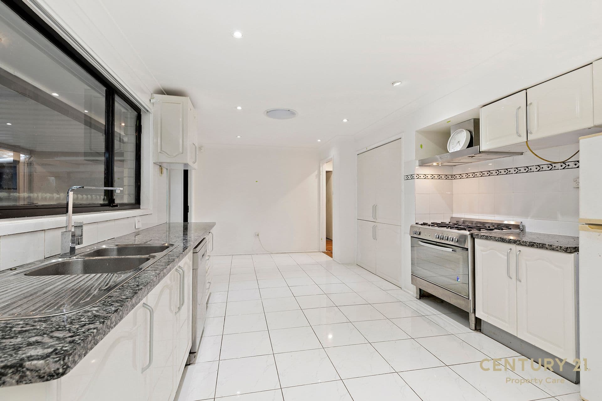 7 Ohlfsen Rd, Minto, NSW, 2566, Minto - Thumbnail 3