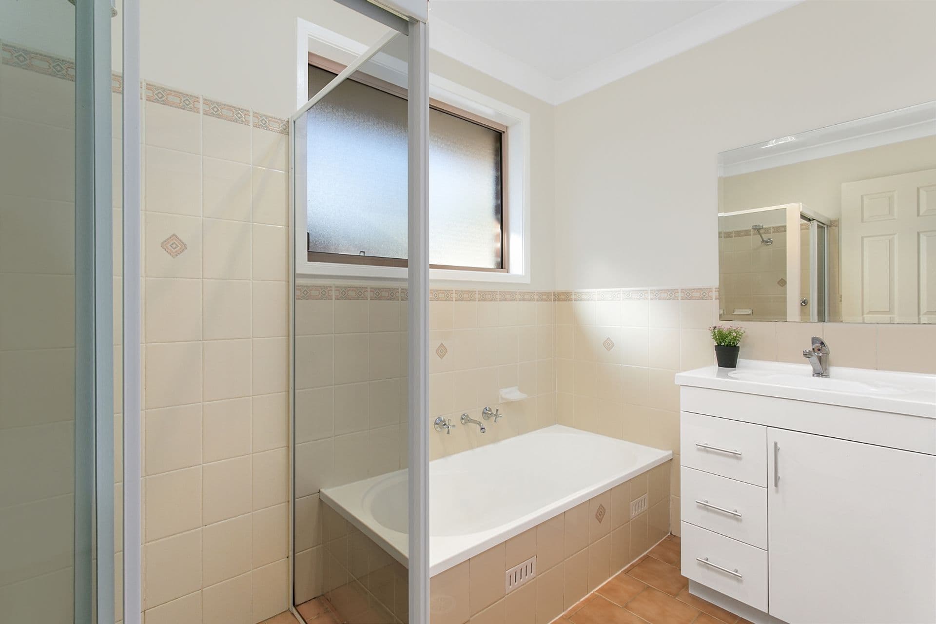 15 Gardiner St, Minto, NSW, 2566, Minto - Thumbnail 4