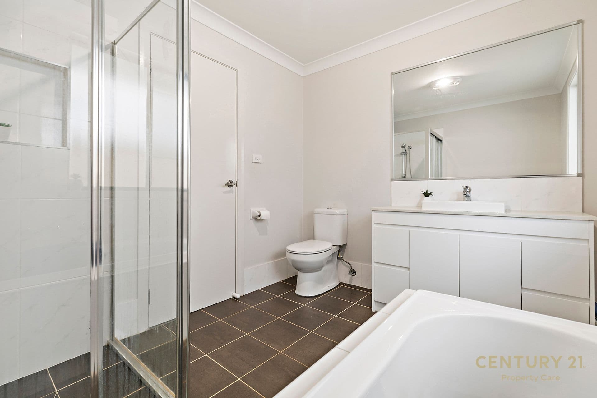 70 Pendergast Ave, Minto, NSW, 2566, Minto - Thumbnail 5