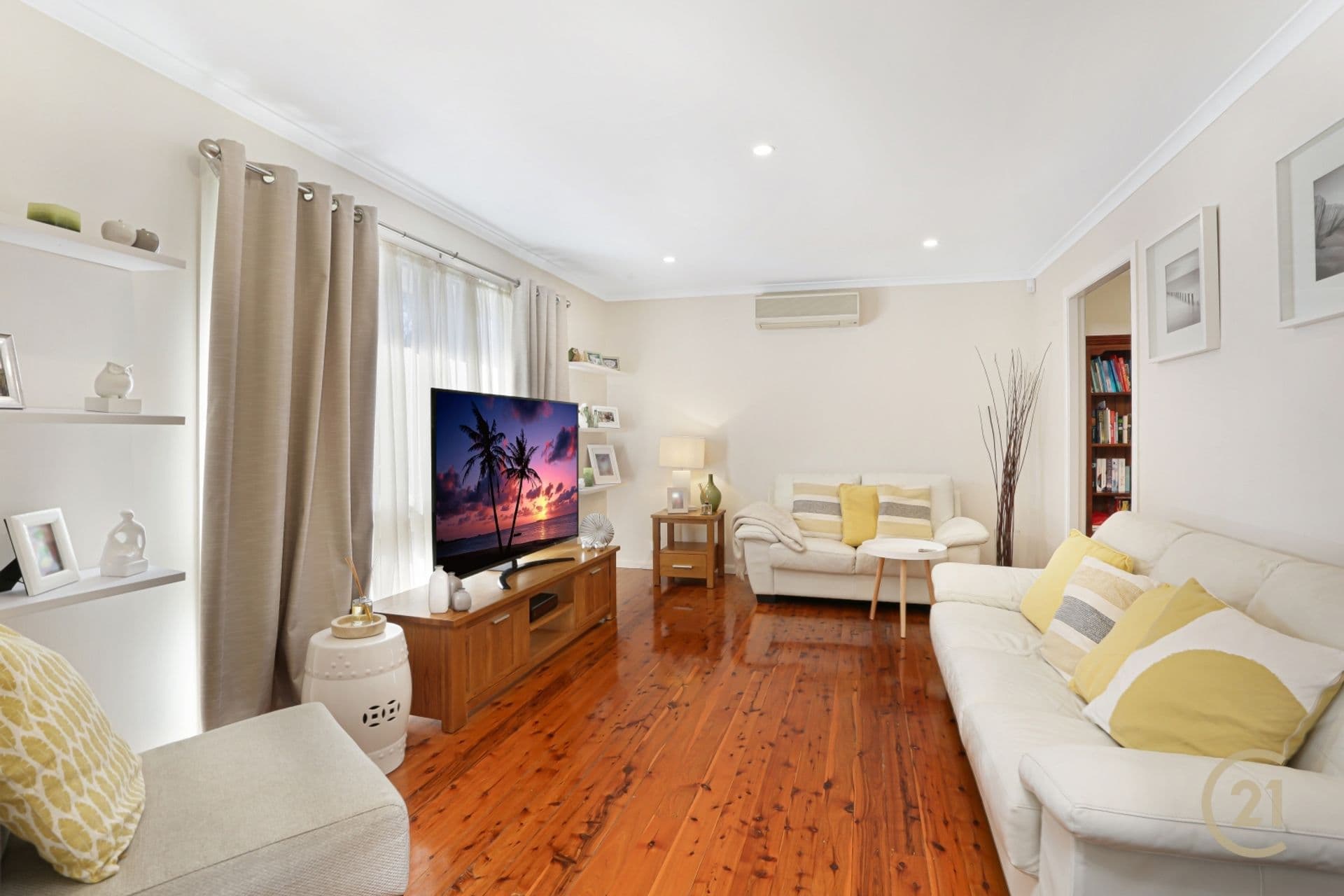 10 Daimler Place, Ingleburn, NSW, 2565, Ingleburn - Thumbnail 3