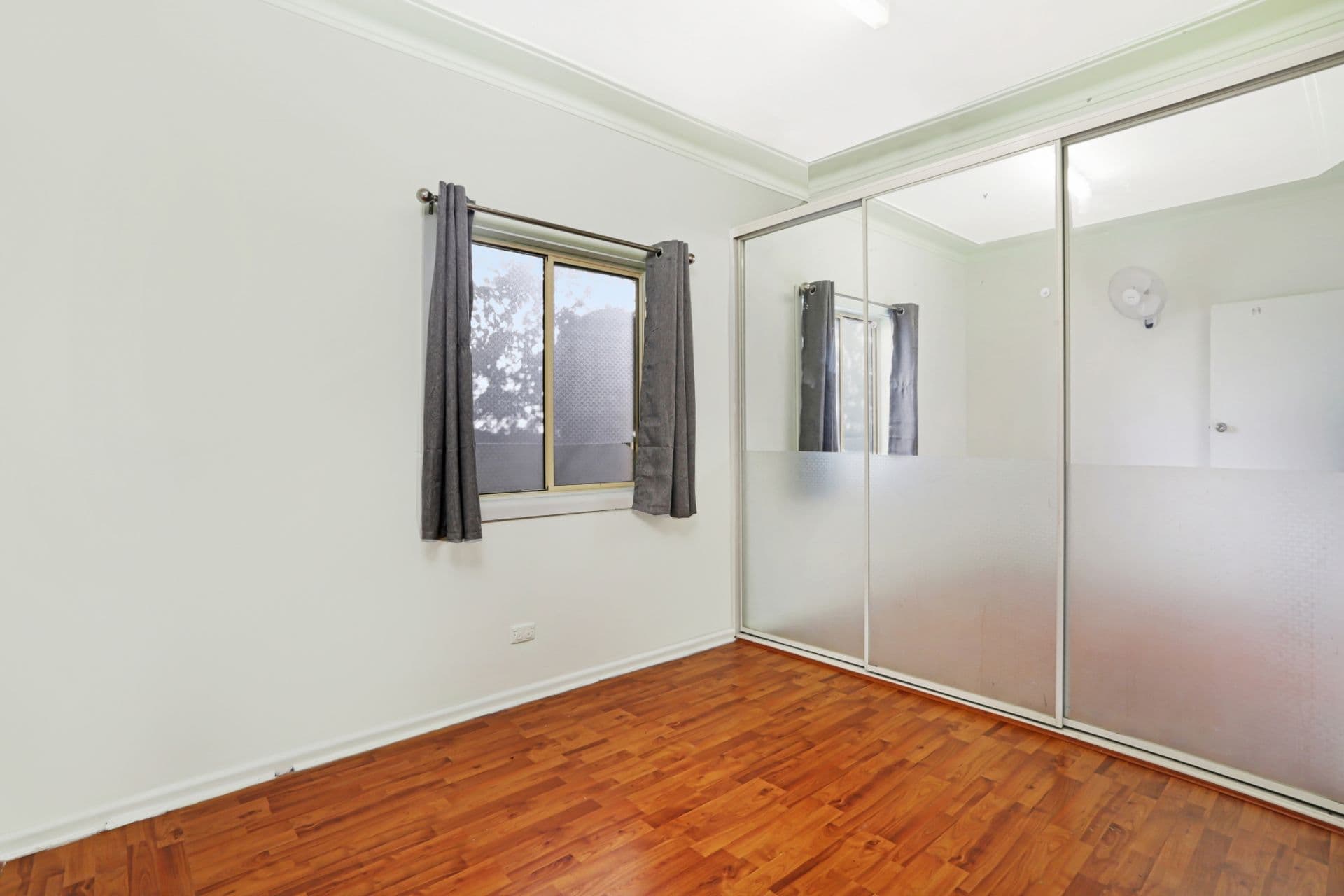 52 Surrey St, Minto, NSW, 2566, Minto - Thumbnail 6