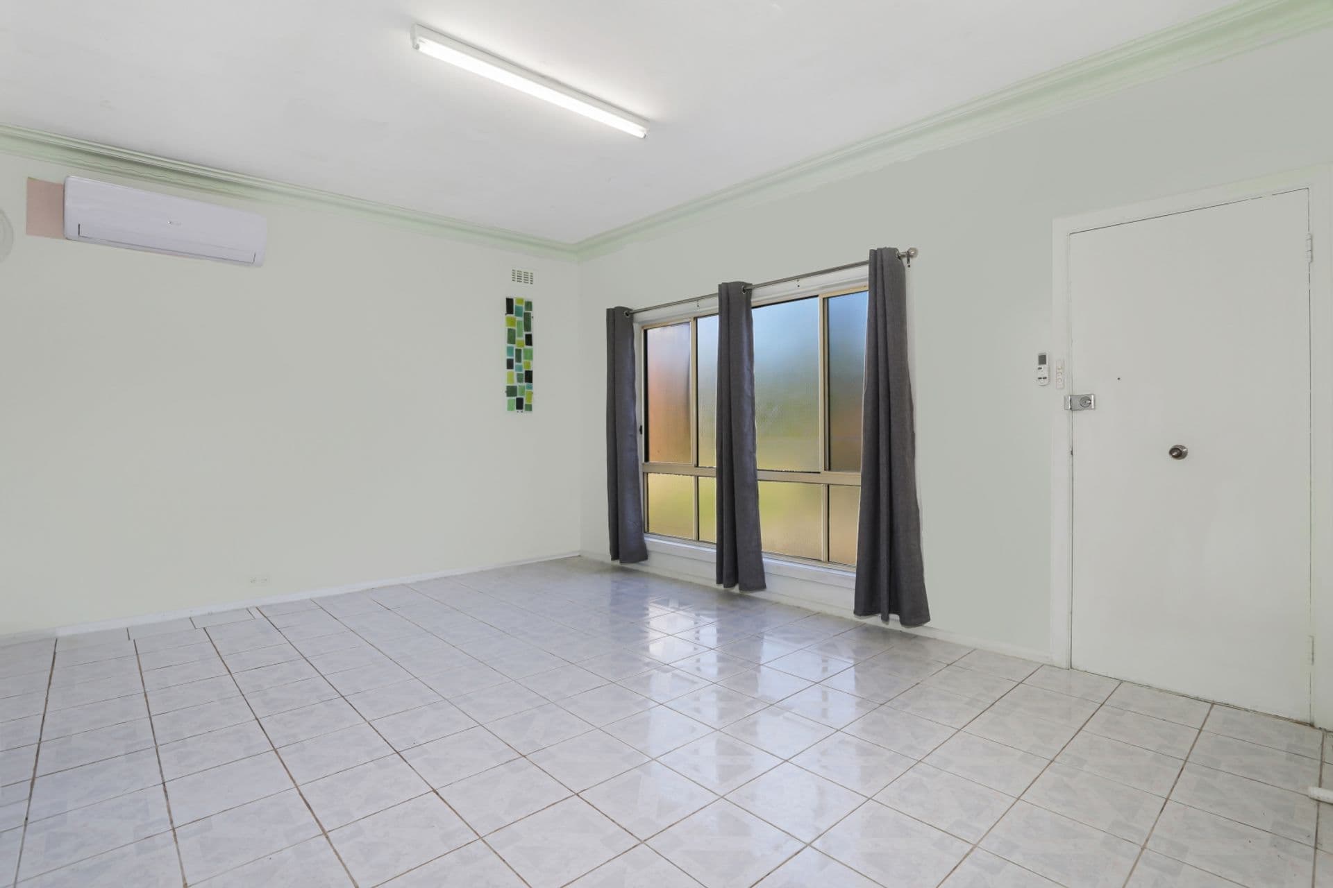 52 Surrey St, Minto, NSW, 2566, Minto - Thumbnail 5