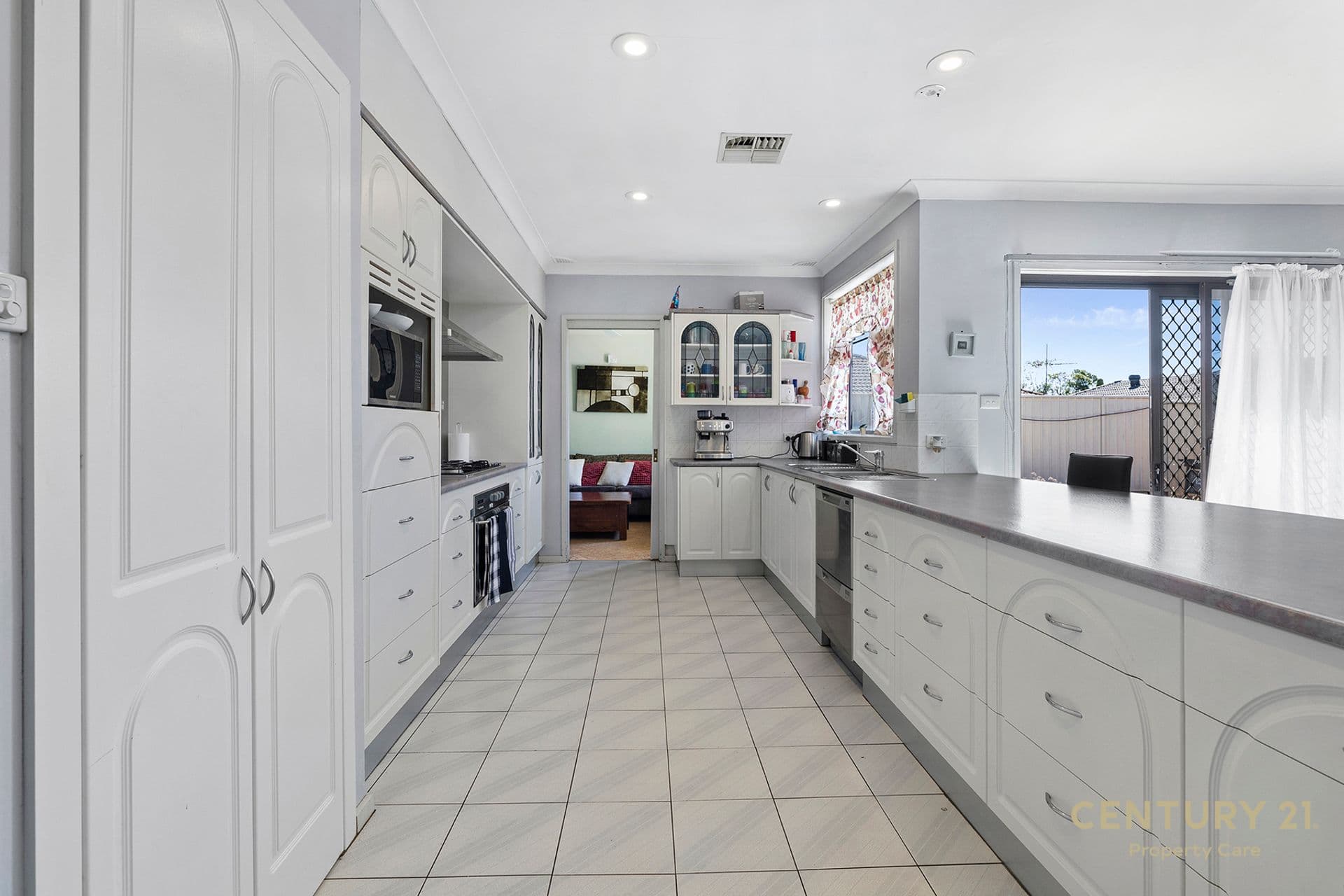 104 Oxford Rd, Ingleburn, NSW, 2565, Ingleburn - Thumbnail 5