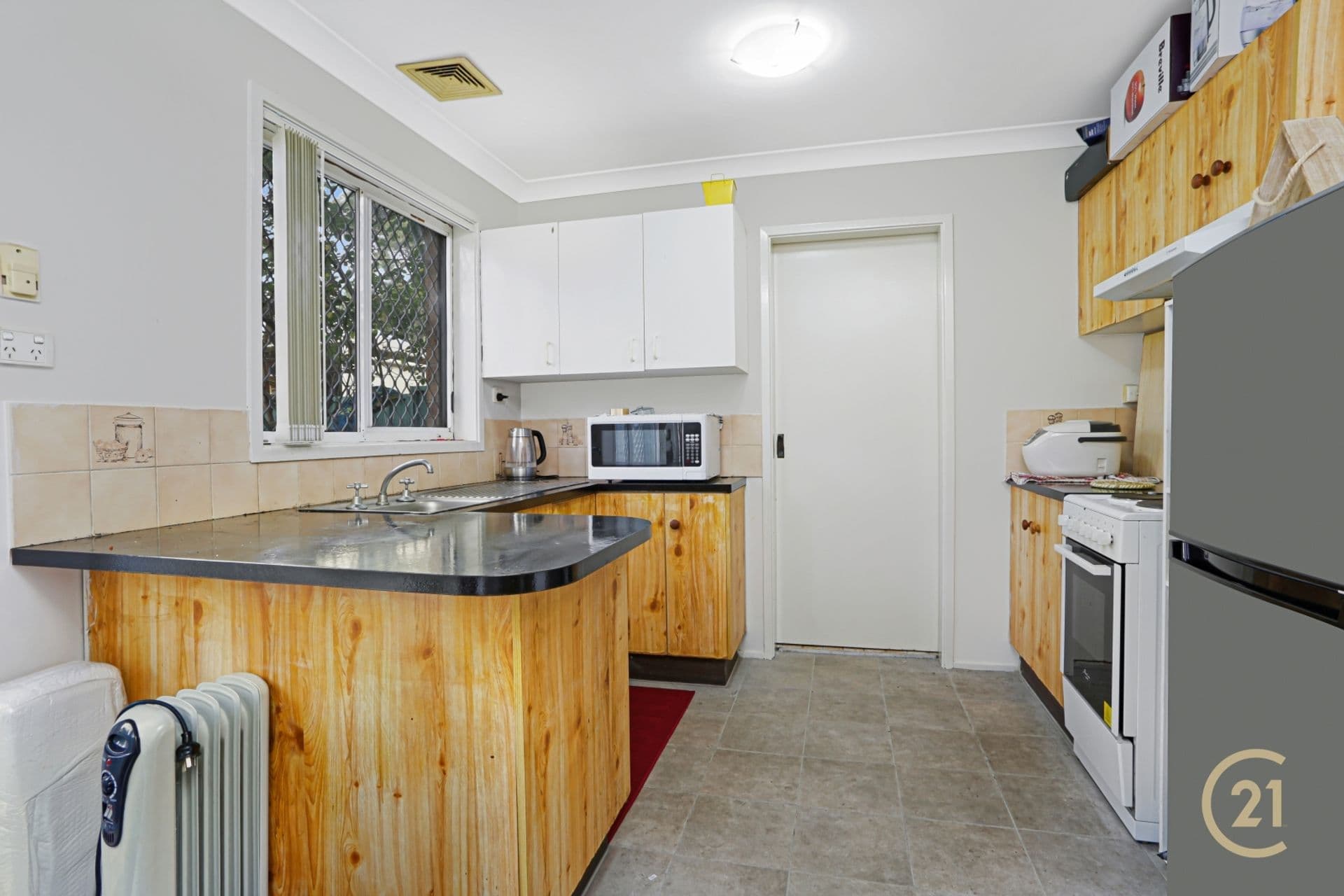1/39-41 Cumberland Rd, Ingleburn, NSW, 2565, Ingleburn - Thumbnail 3