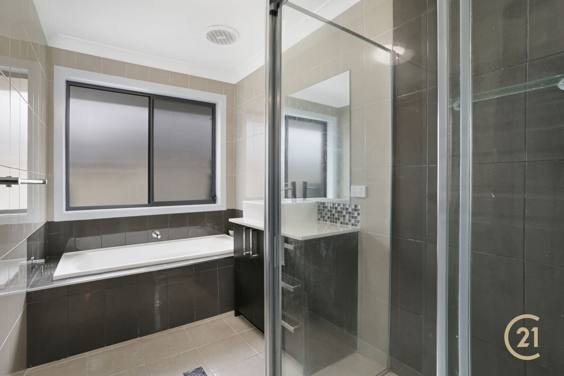 17 Feathertop Ave, Minto, NSW, 2566, Minto - Thumbnail 7