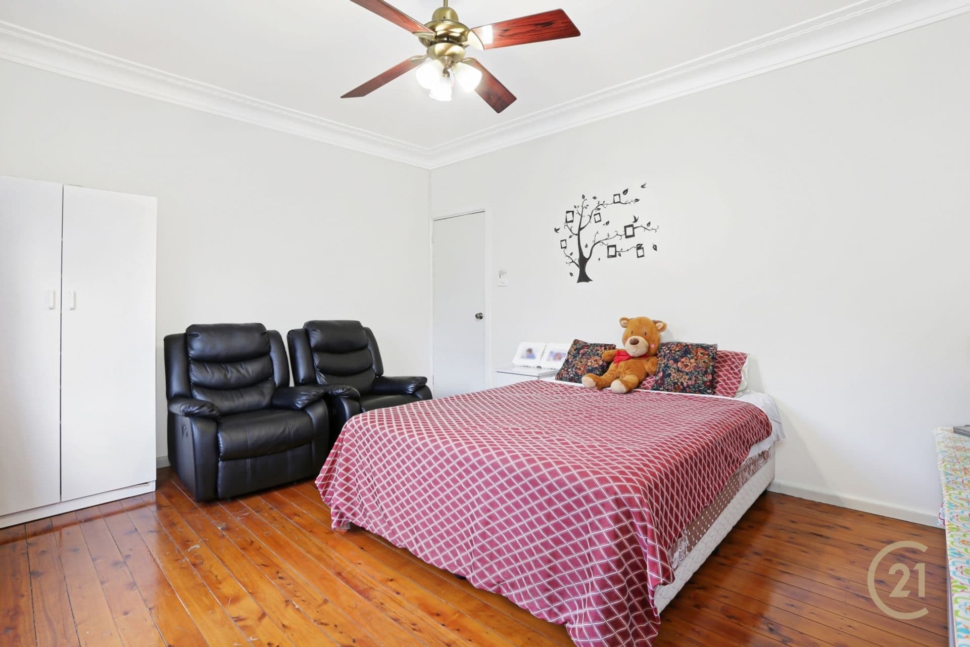 39 Pembroke Rd, Minto, NSW, 2566, Minto - Thumbnail 2