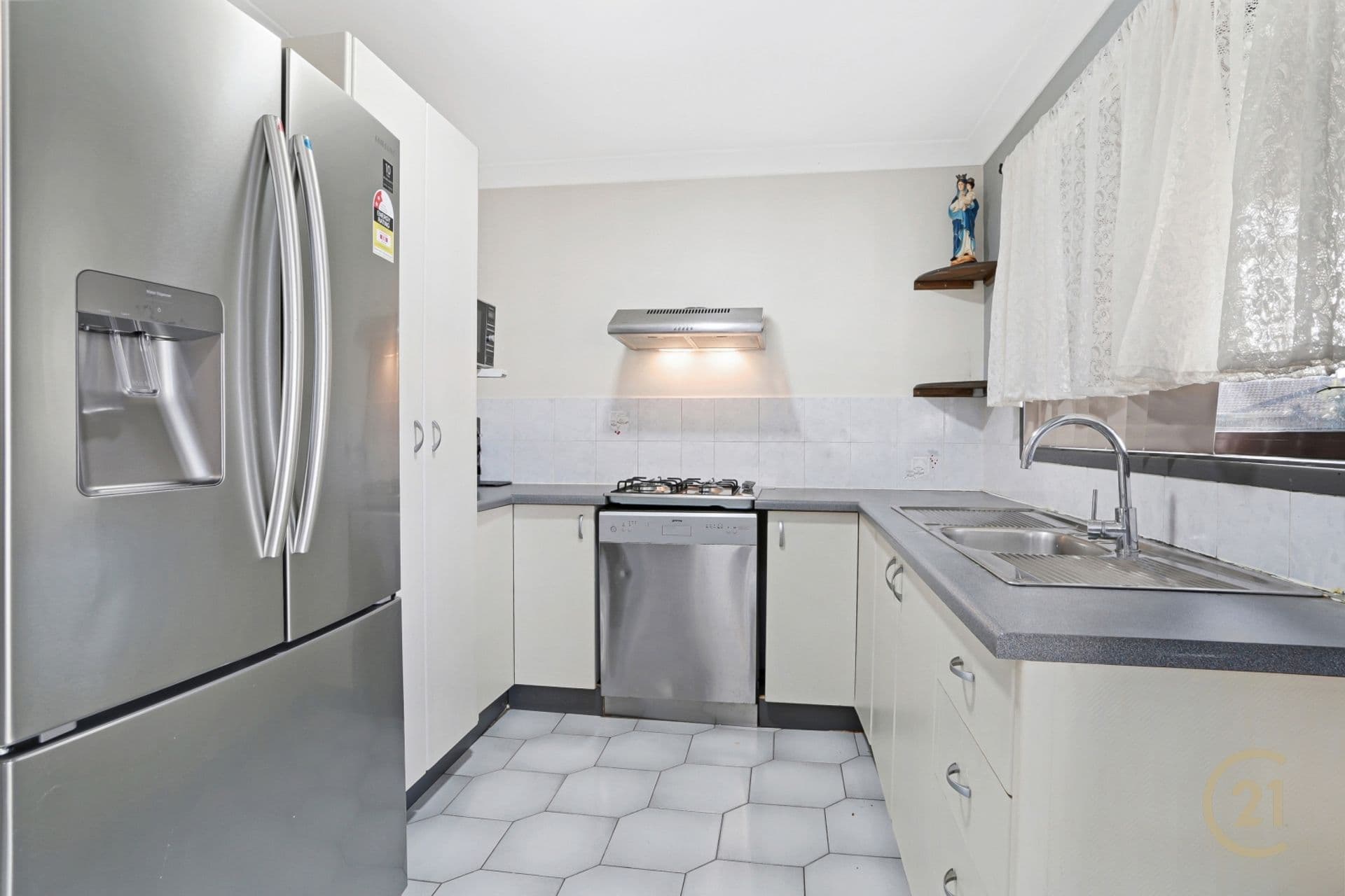 1/25 Porter Street, Minto, NSW, 2566, Minto - Thumbnail 3