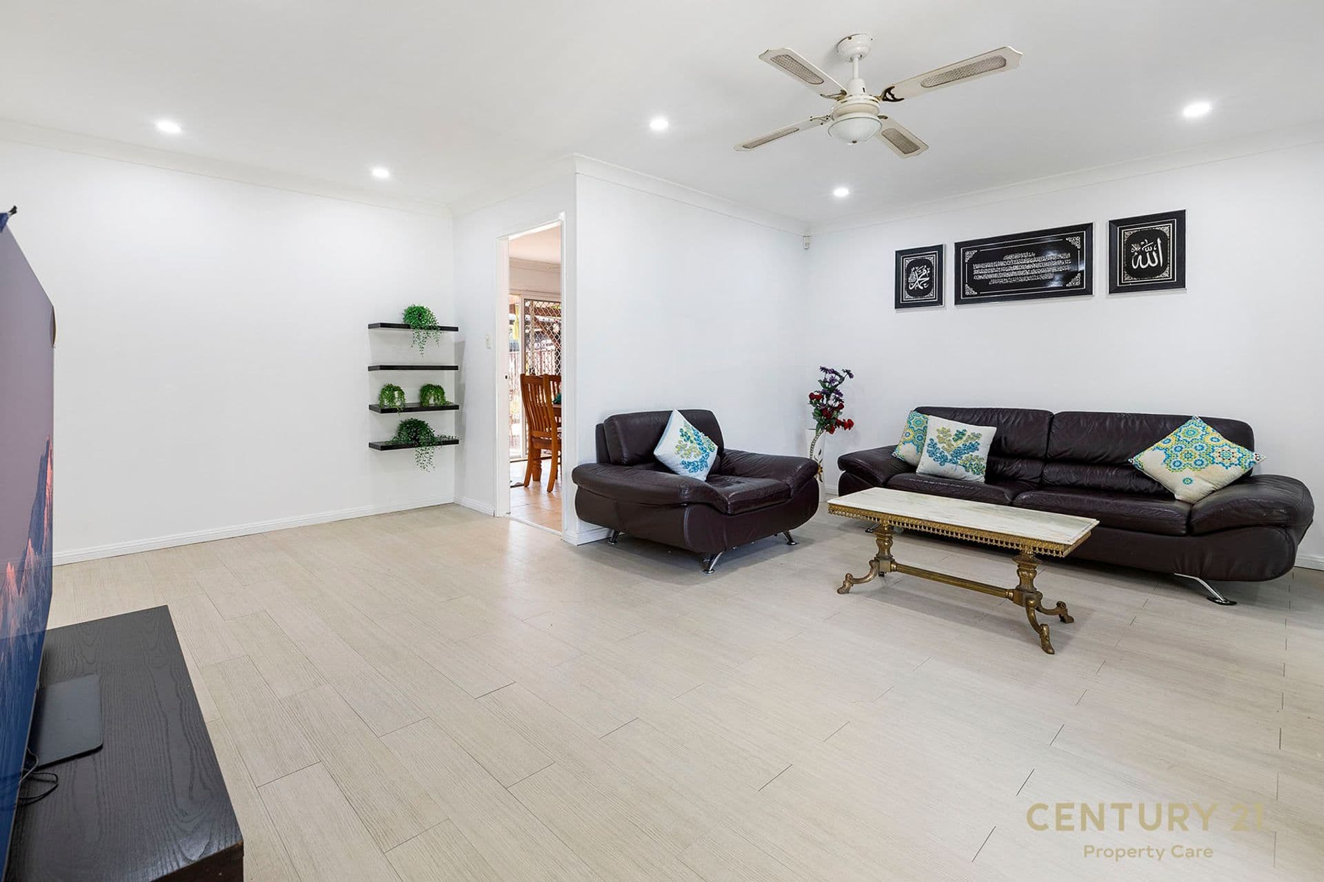 35 Naylor Place, Ingleburn, NSW, 2565,  - Thumbnail 2