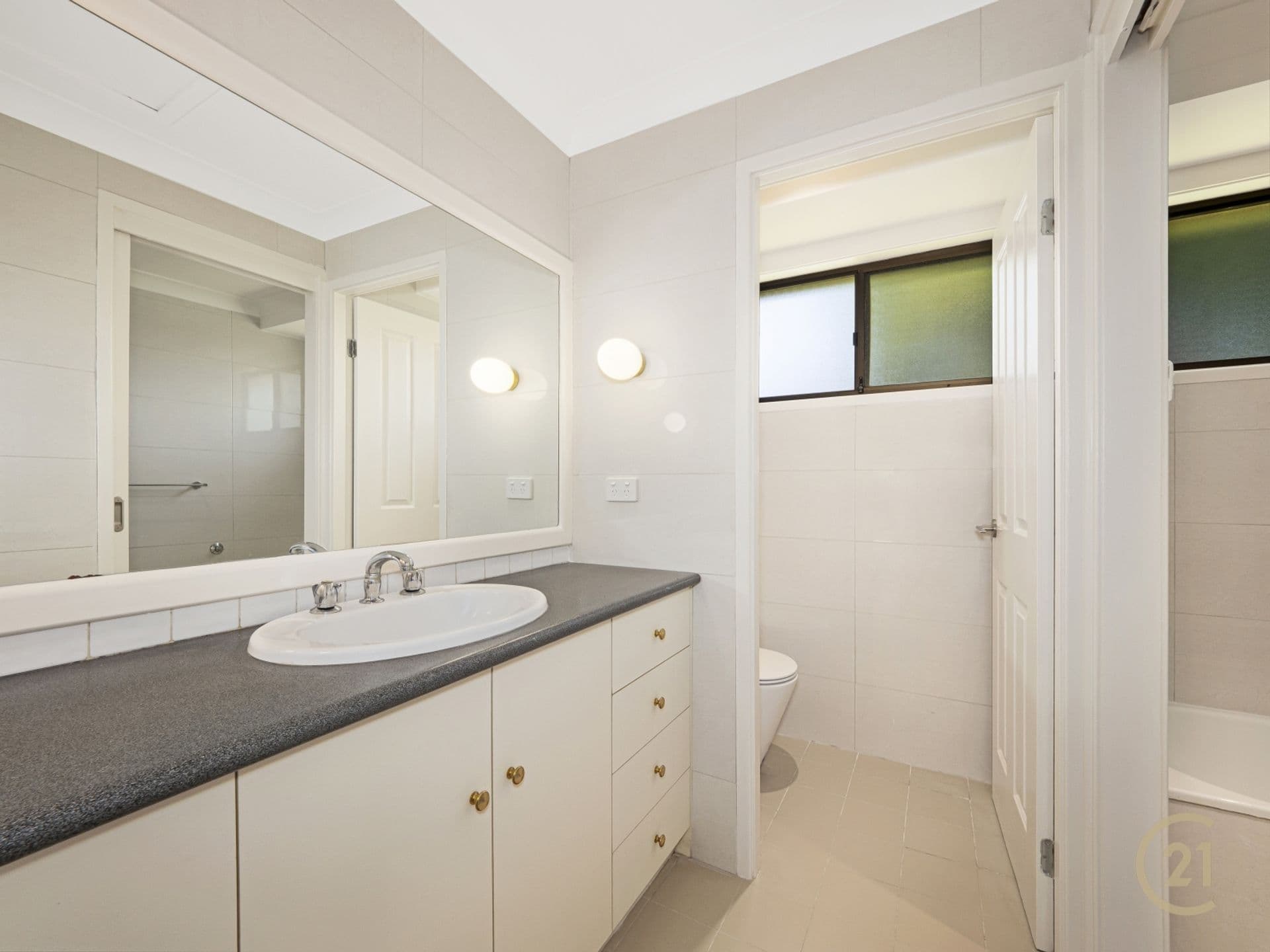 16 Stornoway Avenue, St Andrews, NSW, 2566, St Andrews - Thumbnail 4