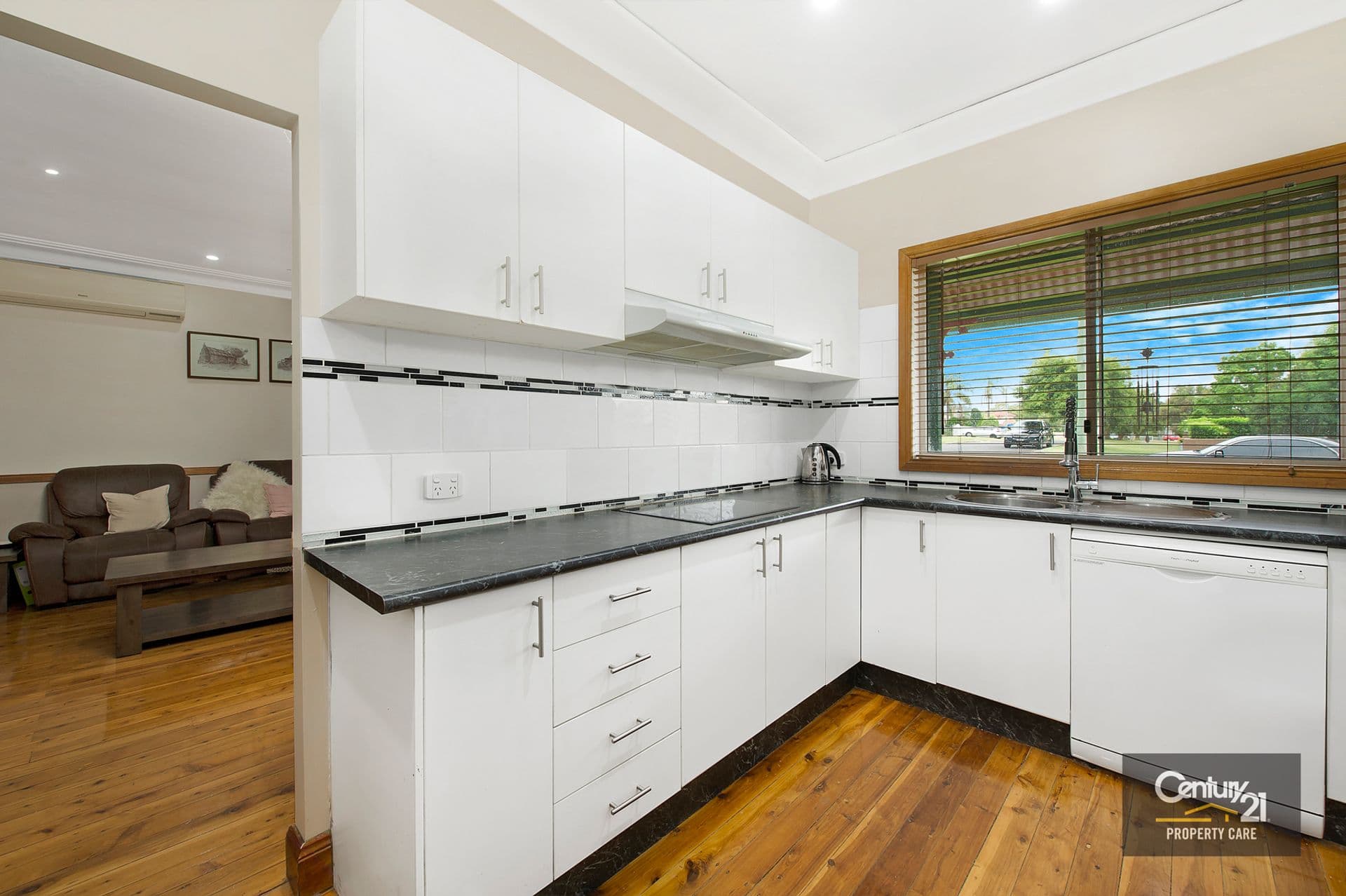 4 Phyllis Street, Minto, NSW, 2566, Minto - Thumbnail 6