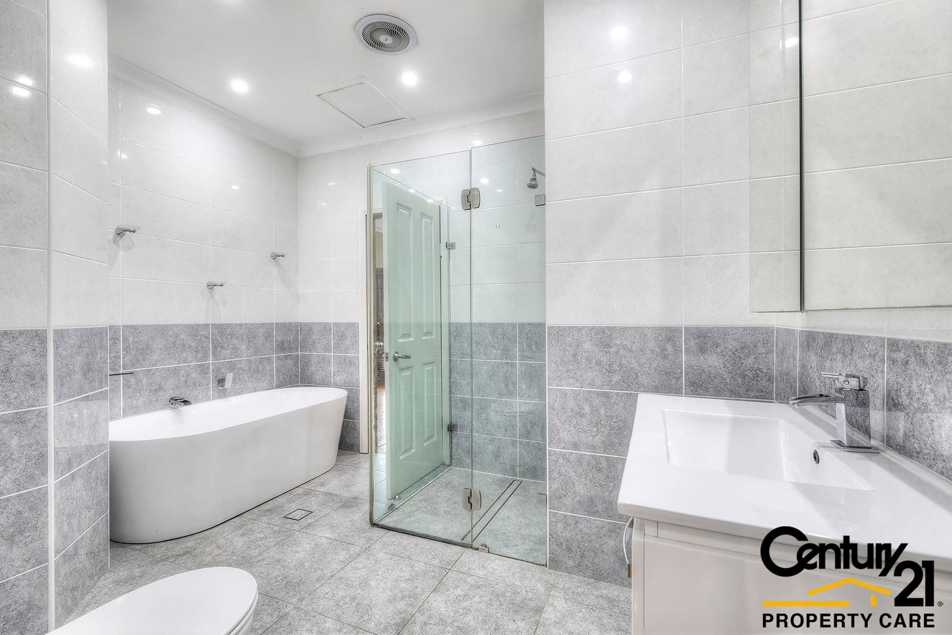 4 Phyllis Street, Minto, NSW, 2566, Minto - Thumbnail 7