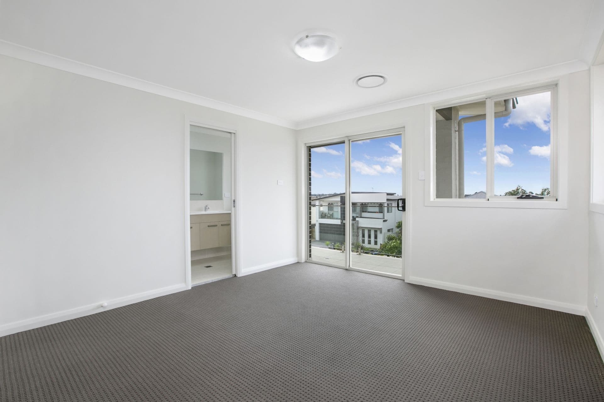 8 Daddo Street, Oran Park, NSW, 2570, Oran Park - Thumbnail 3