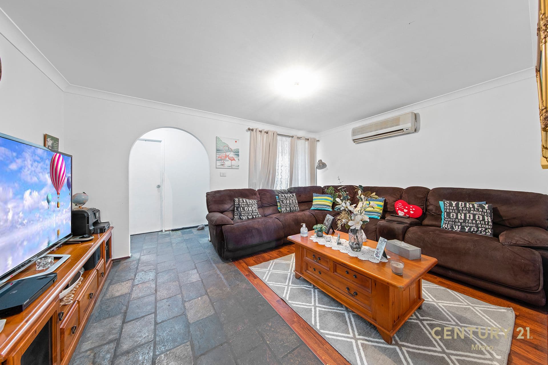 15 Dorrigo Crescent, Bow Bowing, NSW, 2566, Bow Bowing - Thumbnail 2