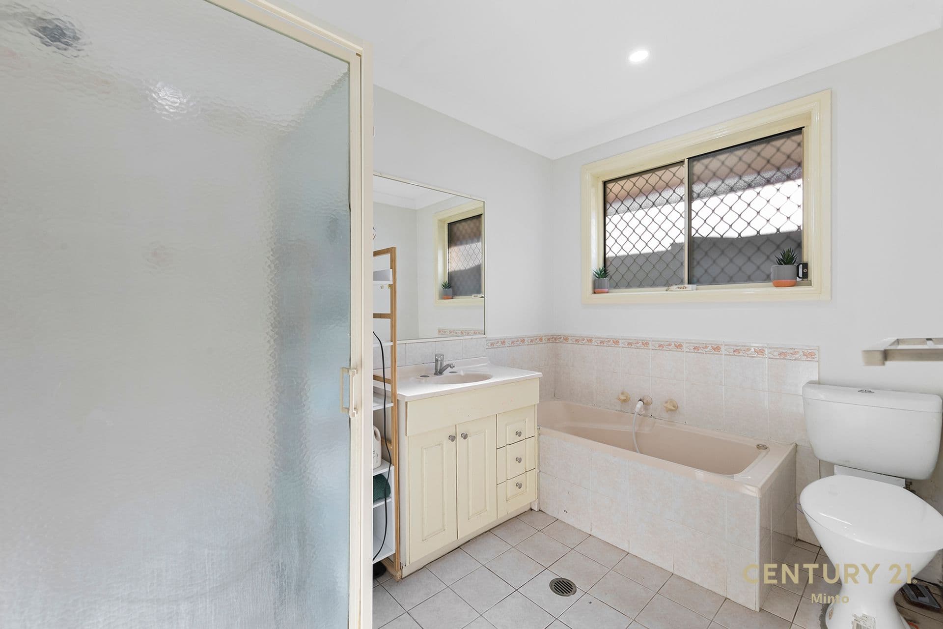 4 Webb Place, Minto, NSW, 2566, Minto - Thumbnail 5