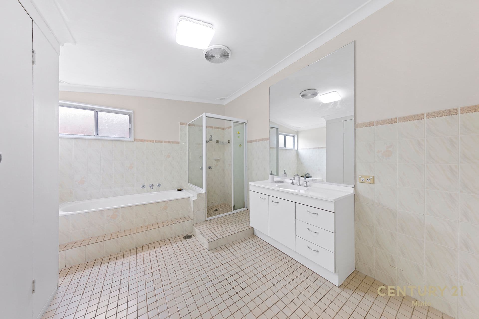 1/10 Pritchard Road, Macquarie Fields, NSW, 2564, Macquarie Fields - Thumbnail 5