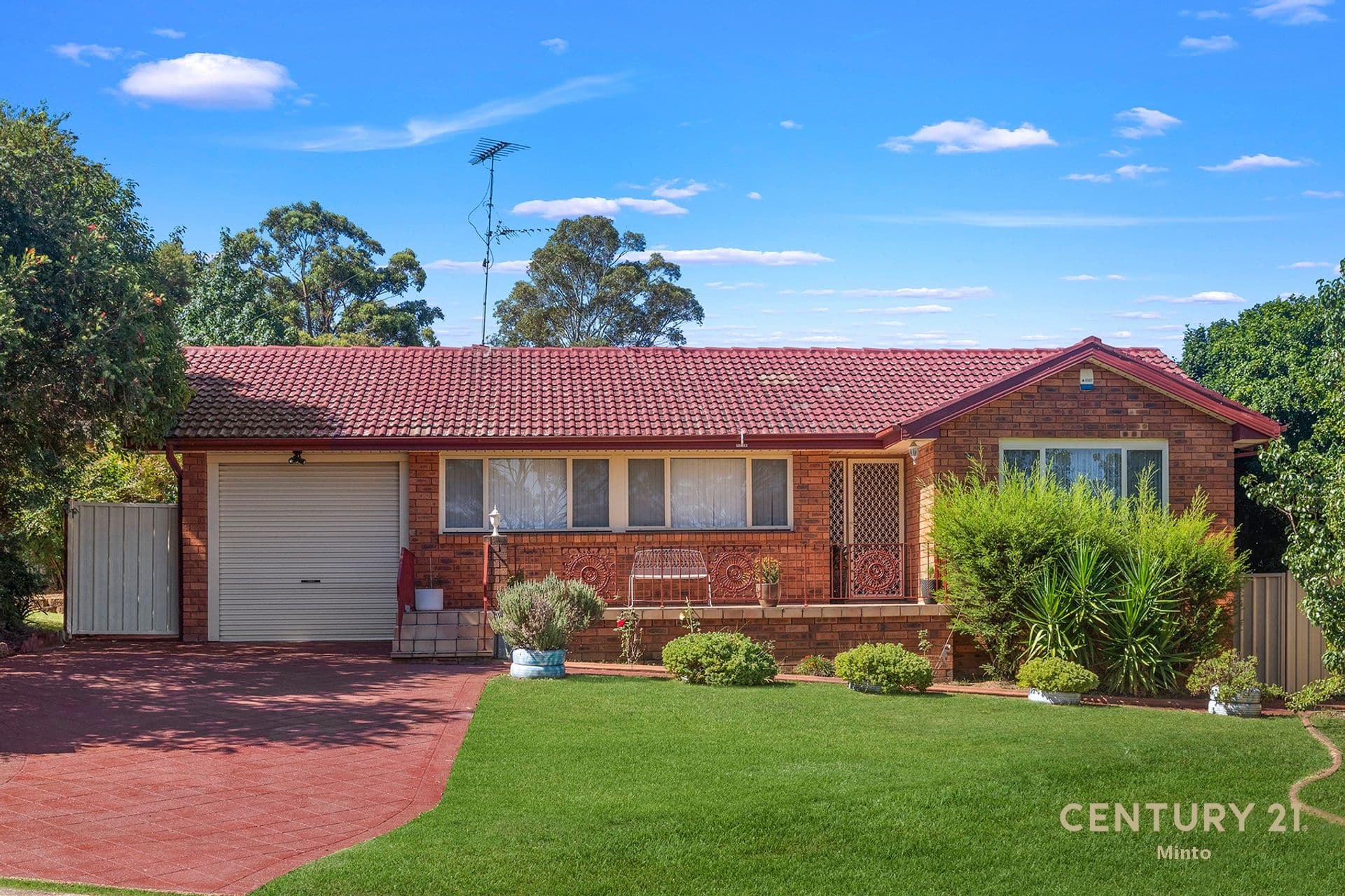 9 Balook Crescent, Bradbury, NSW, 2560, Bradbury - Thumbnail 2
